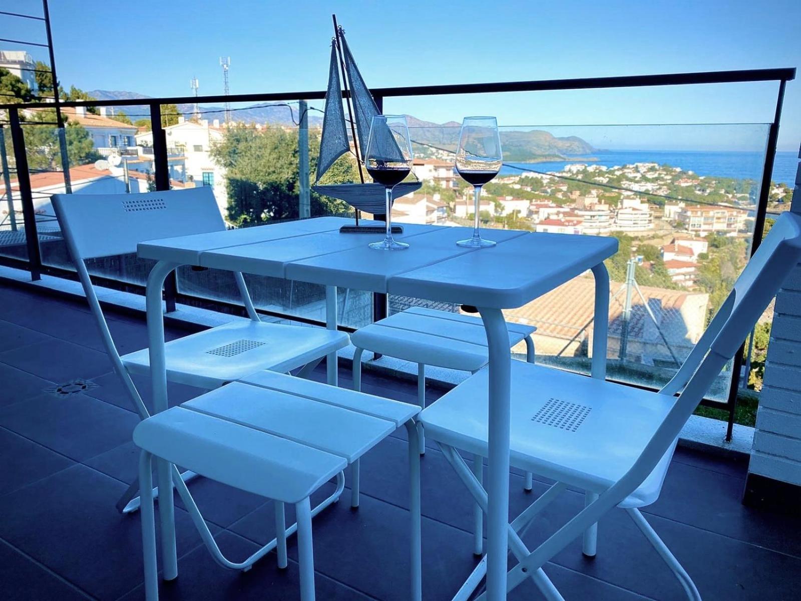 Apartment with Sea View photo 3