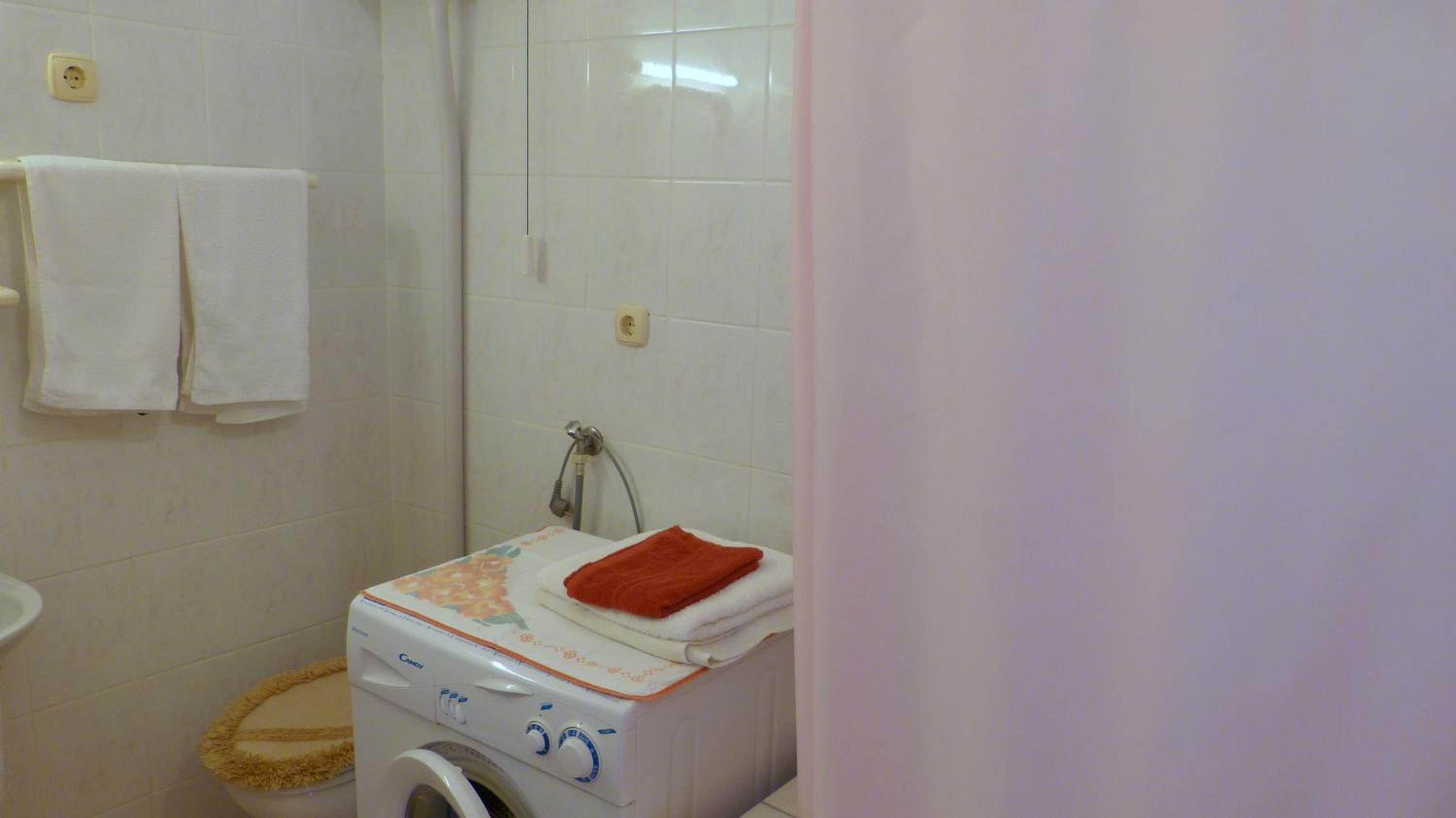 Two-Bedroom House photo 3
