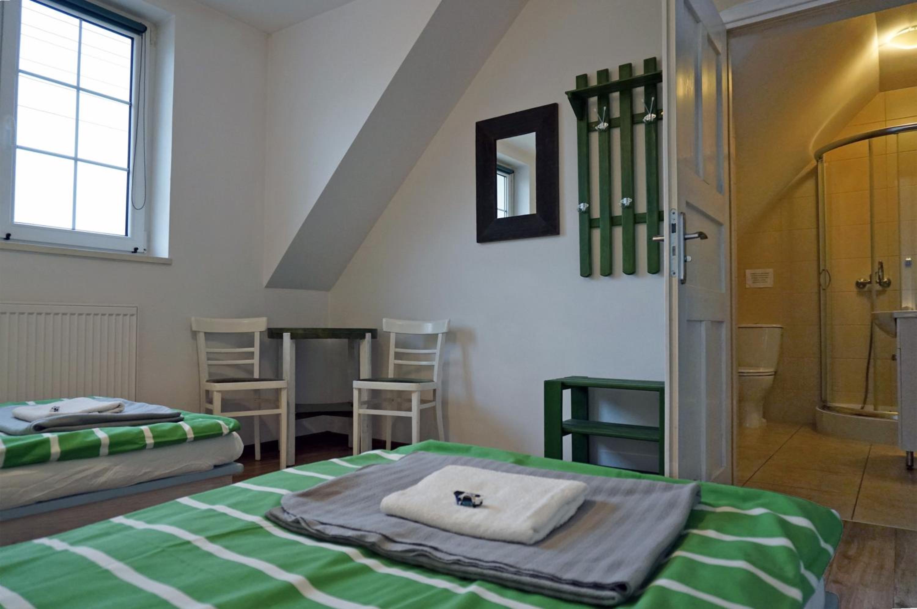 Small Twin Room photo 2