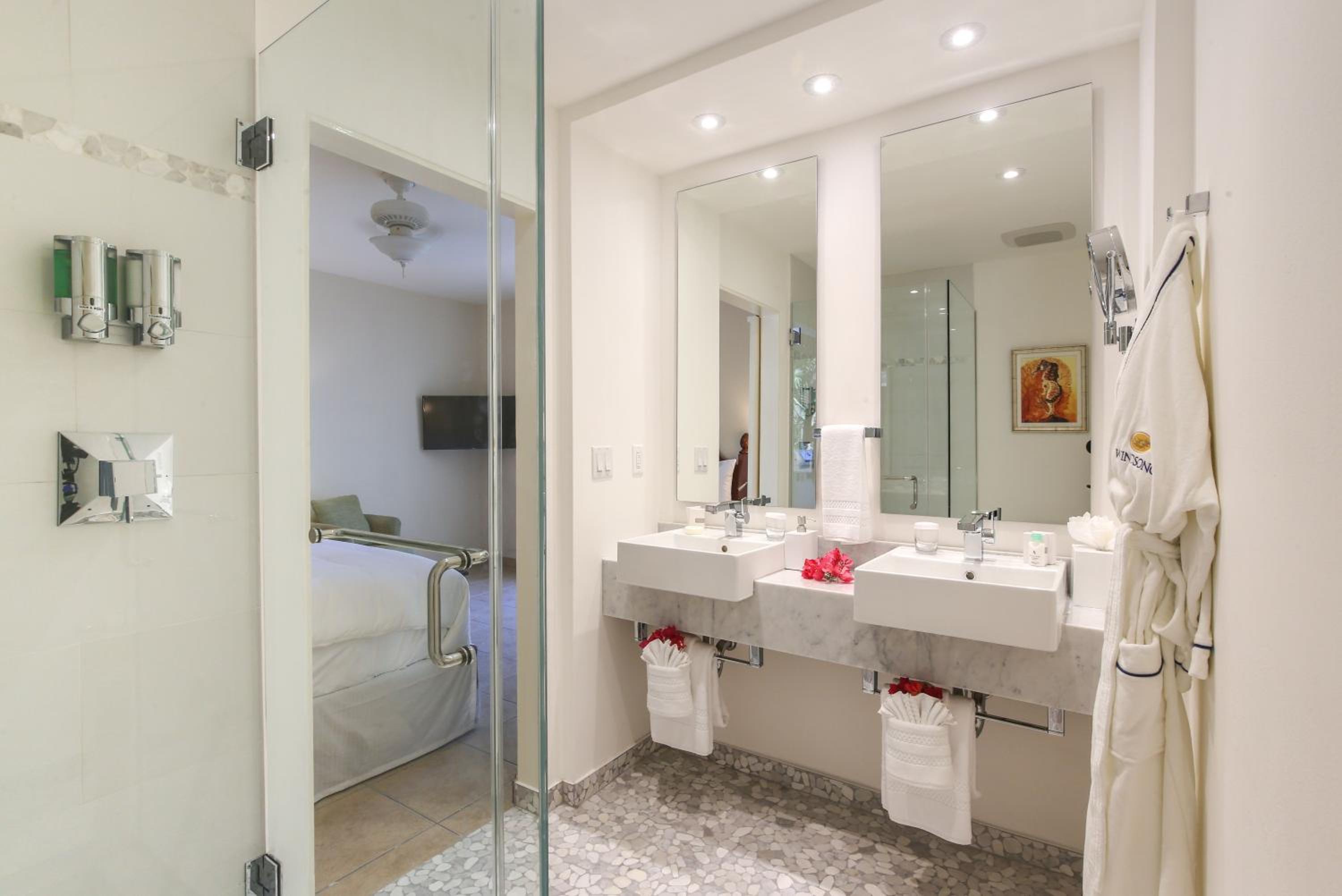 2 Bdrm Lanai Bungalow