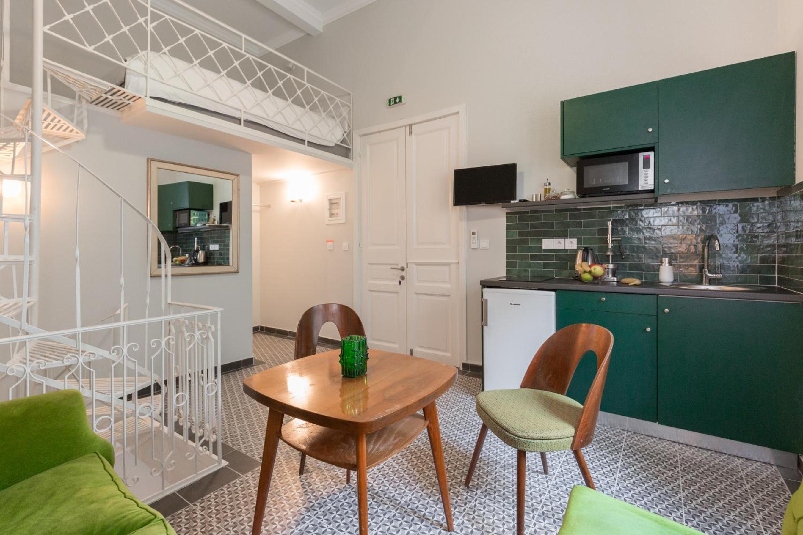 Emerald Three-Level Apartment