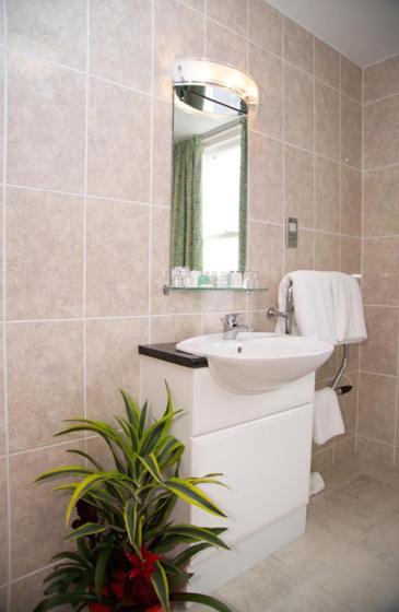 Executive Double Room with Sea View - Photo 6