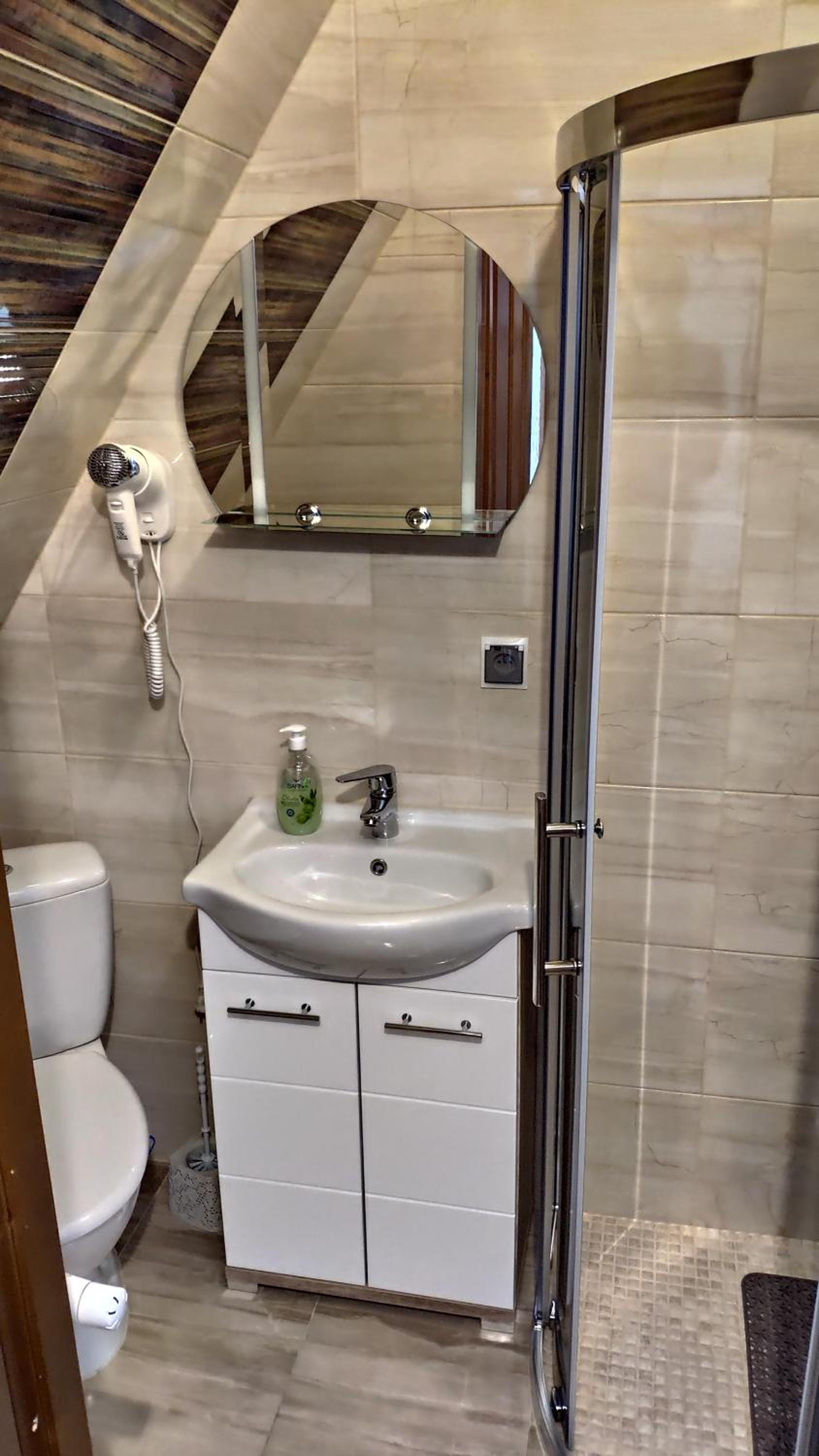 Double Room with Private Bathroom photo 2