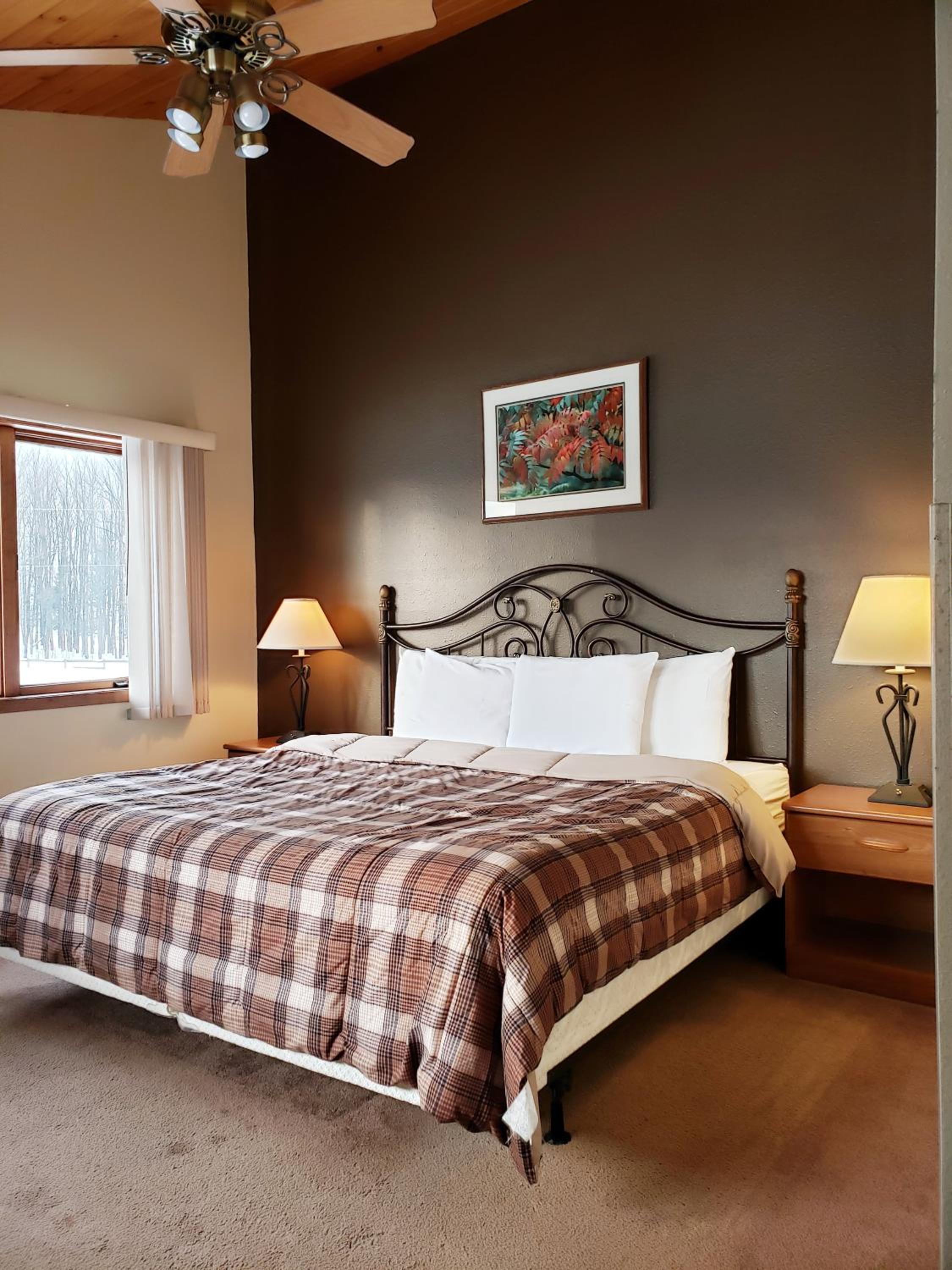 Deluxe King Room photo 2