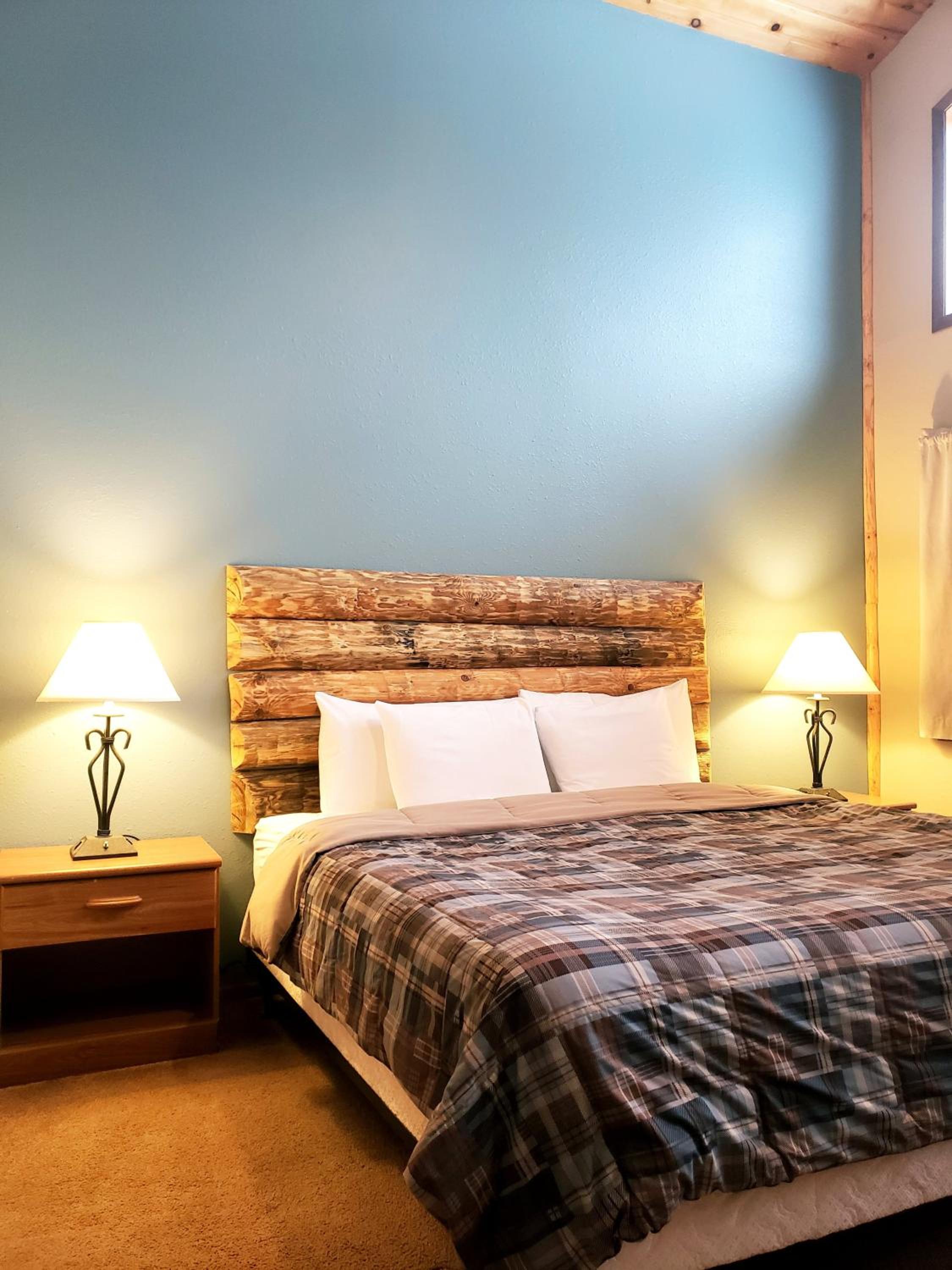 Deluxe King Room photo 2