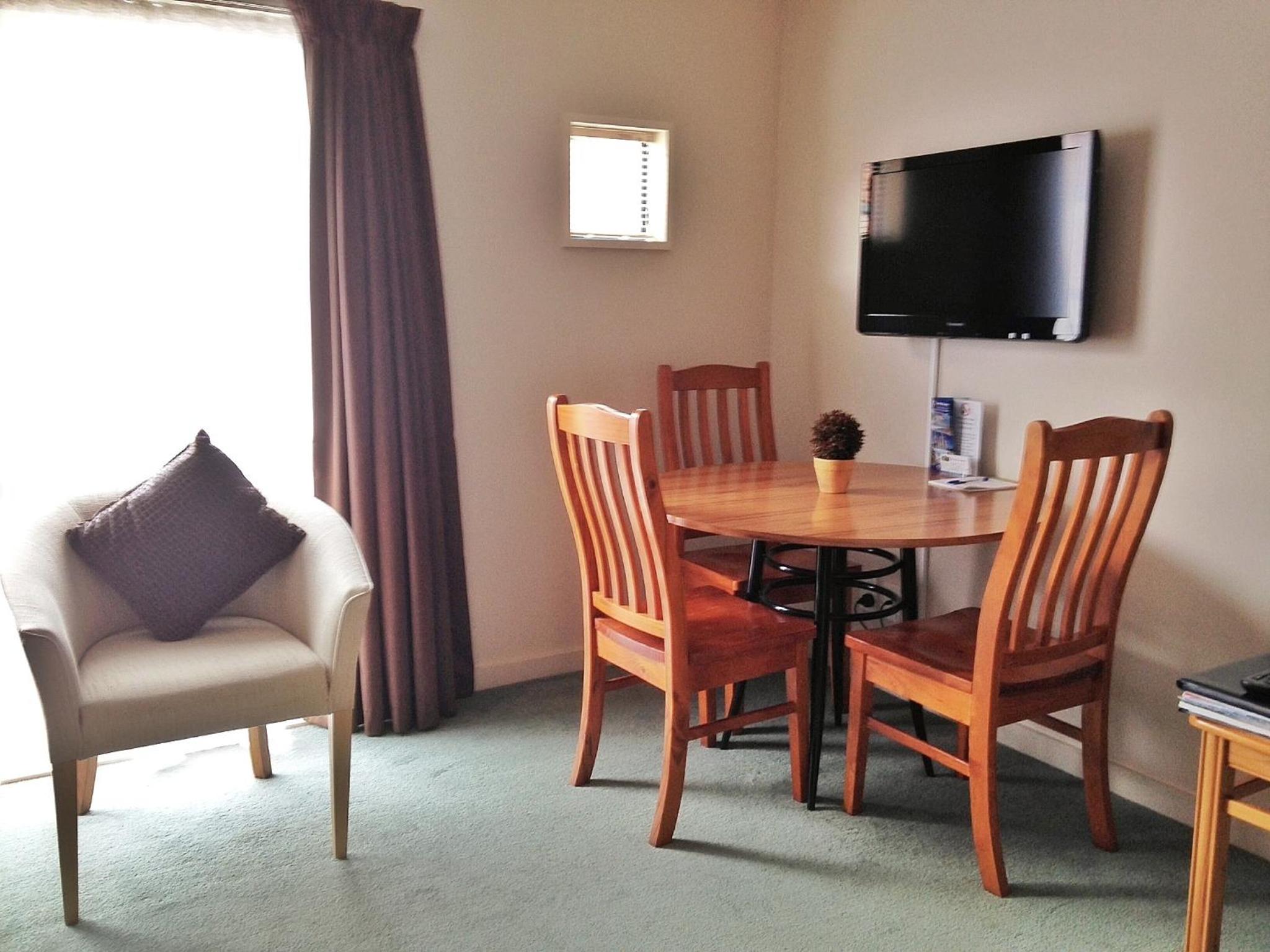 Standard One-Bedroom Apartment - Photo 7