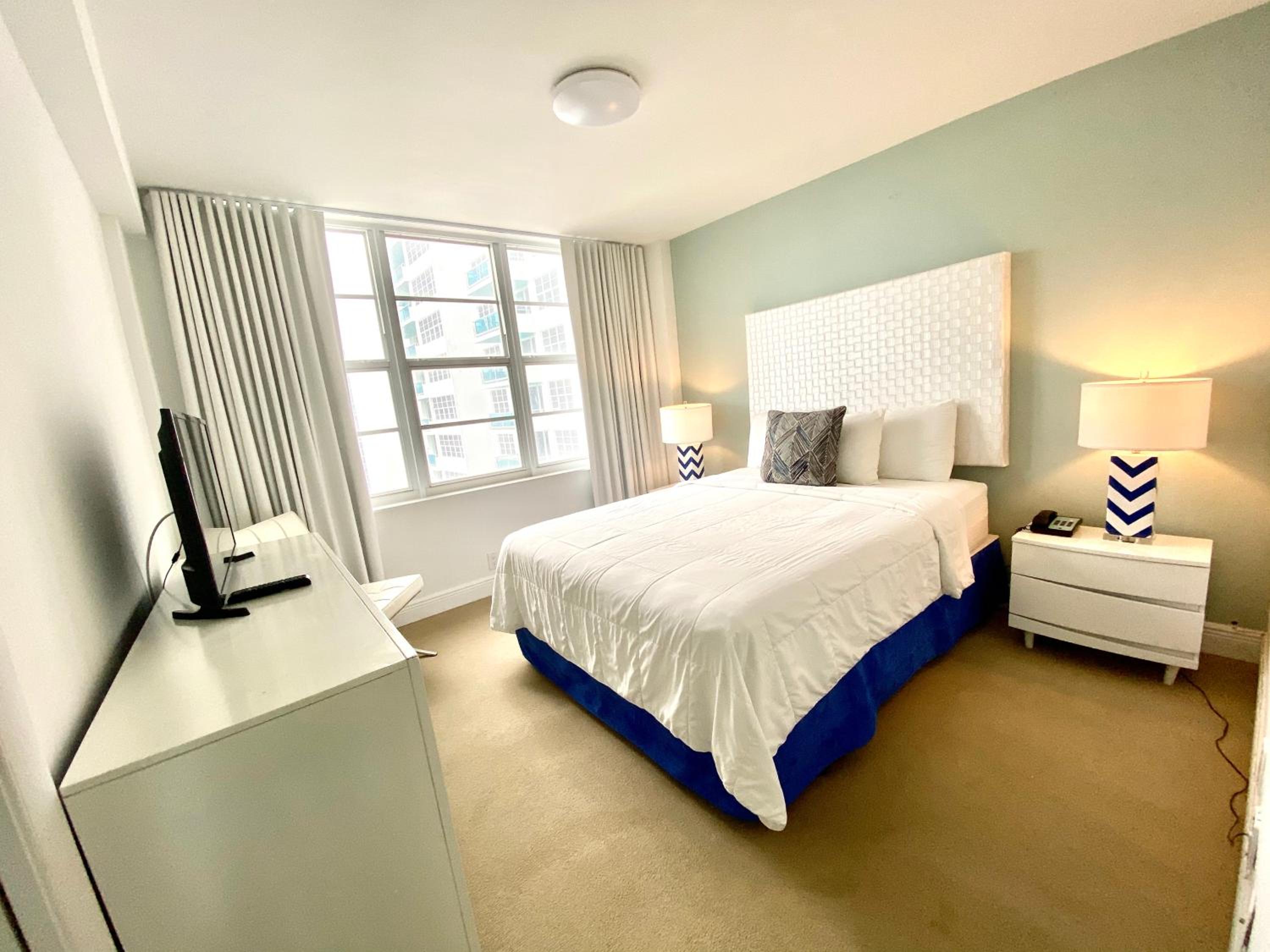 Superior Two-Bedroom Suite with Ocean View - Photo 6