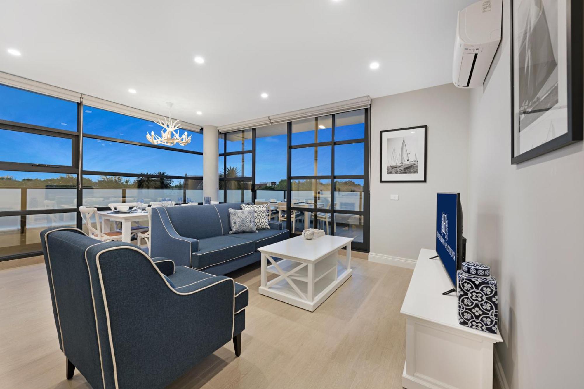 One-Bedroom Premier - Photo 1