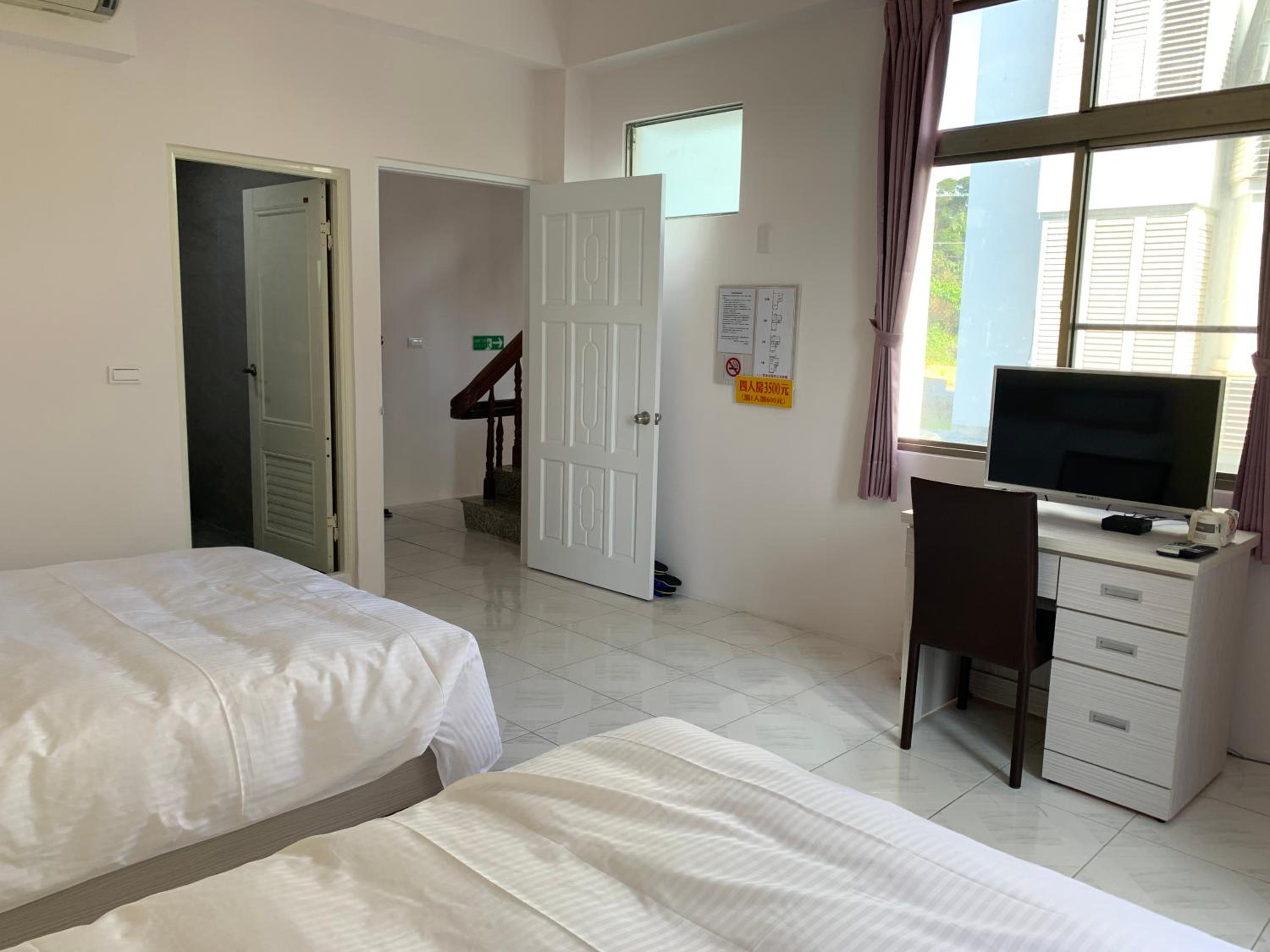 Standard Double Room photo 3