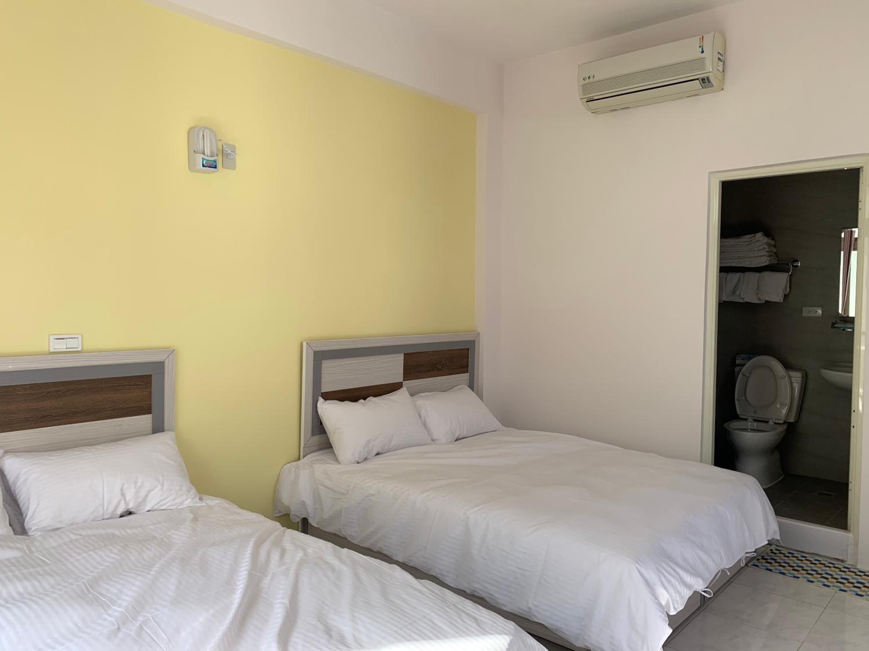 Economy Double Room photo 3
