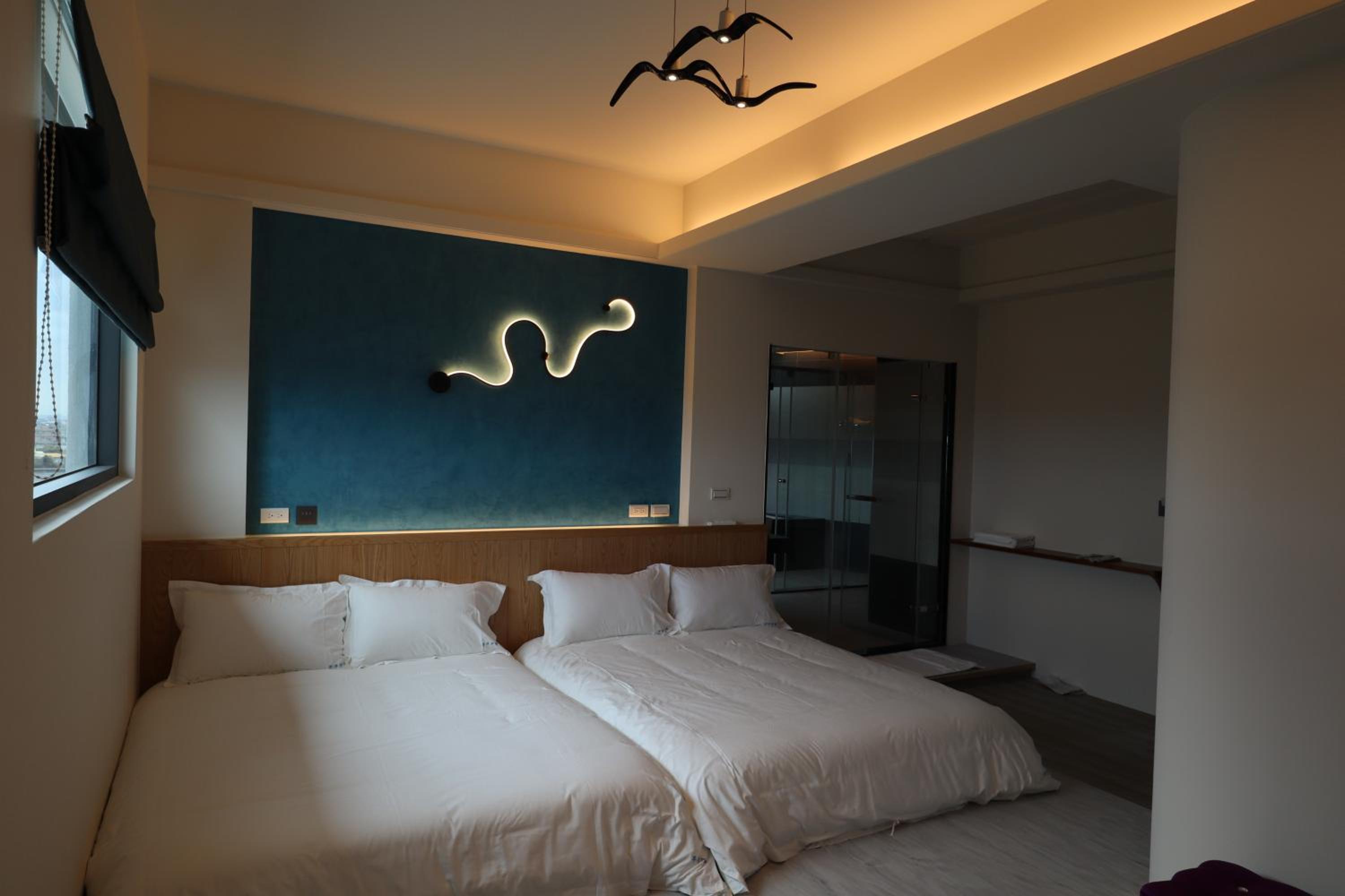 Quadruple Room with Private Bathroom photo 3