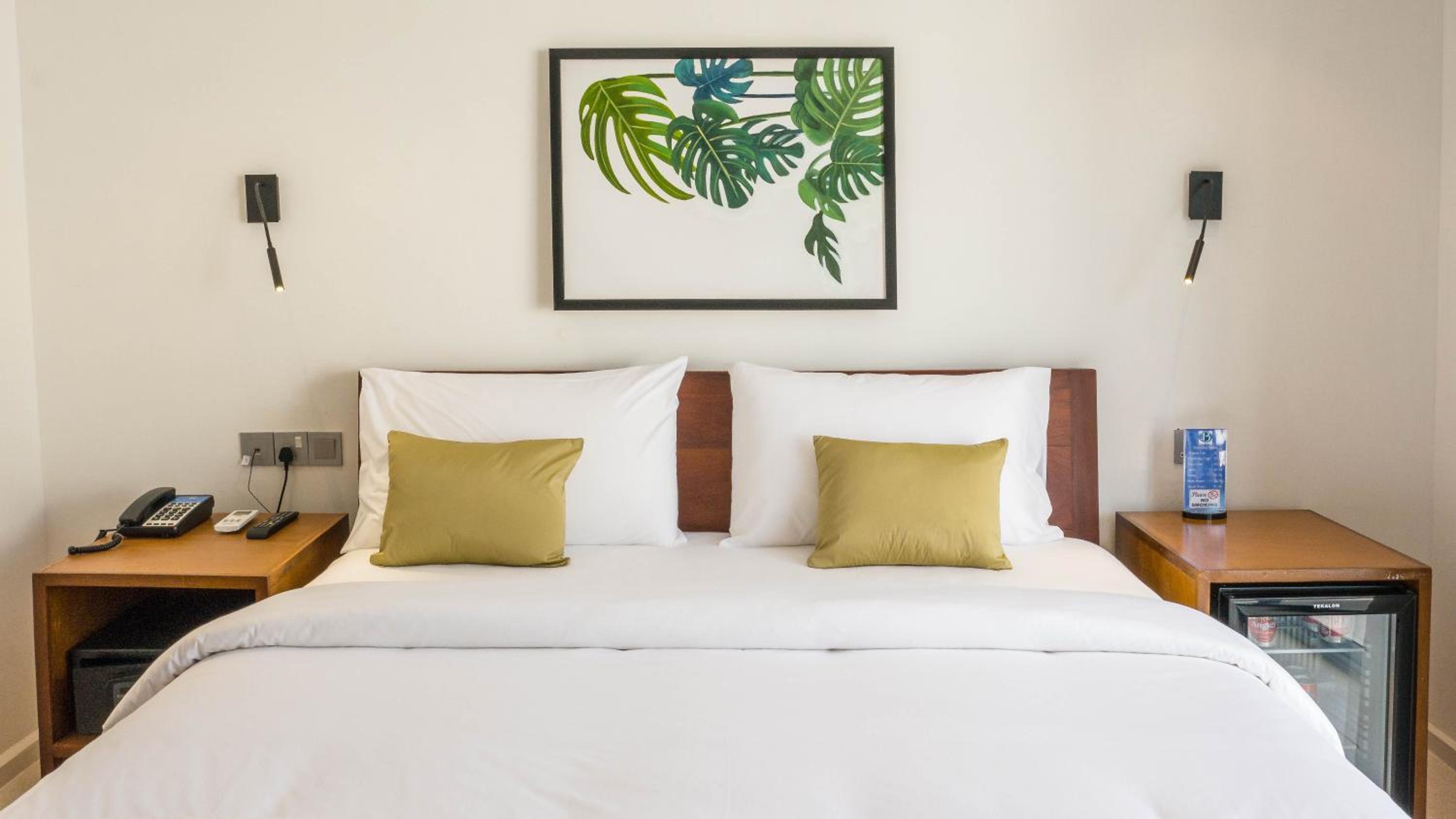Standard Double Room - Photo 12