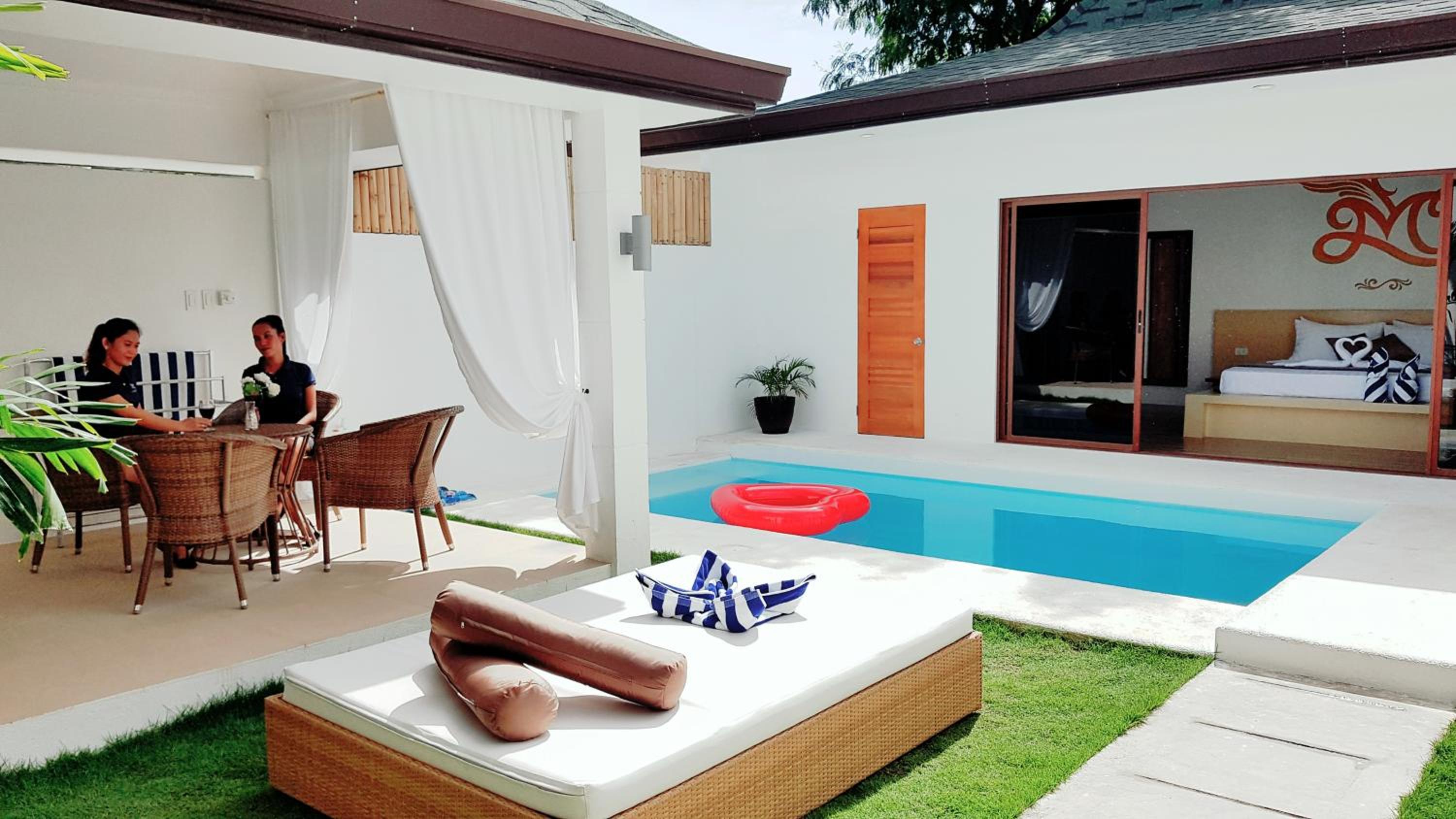 One-Bedroom Villa with Private Pool - Photo 57