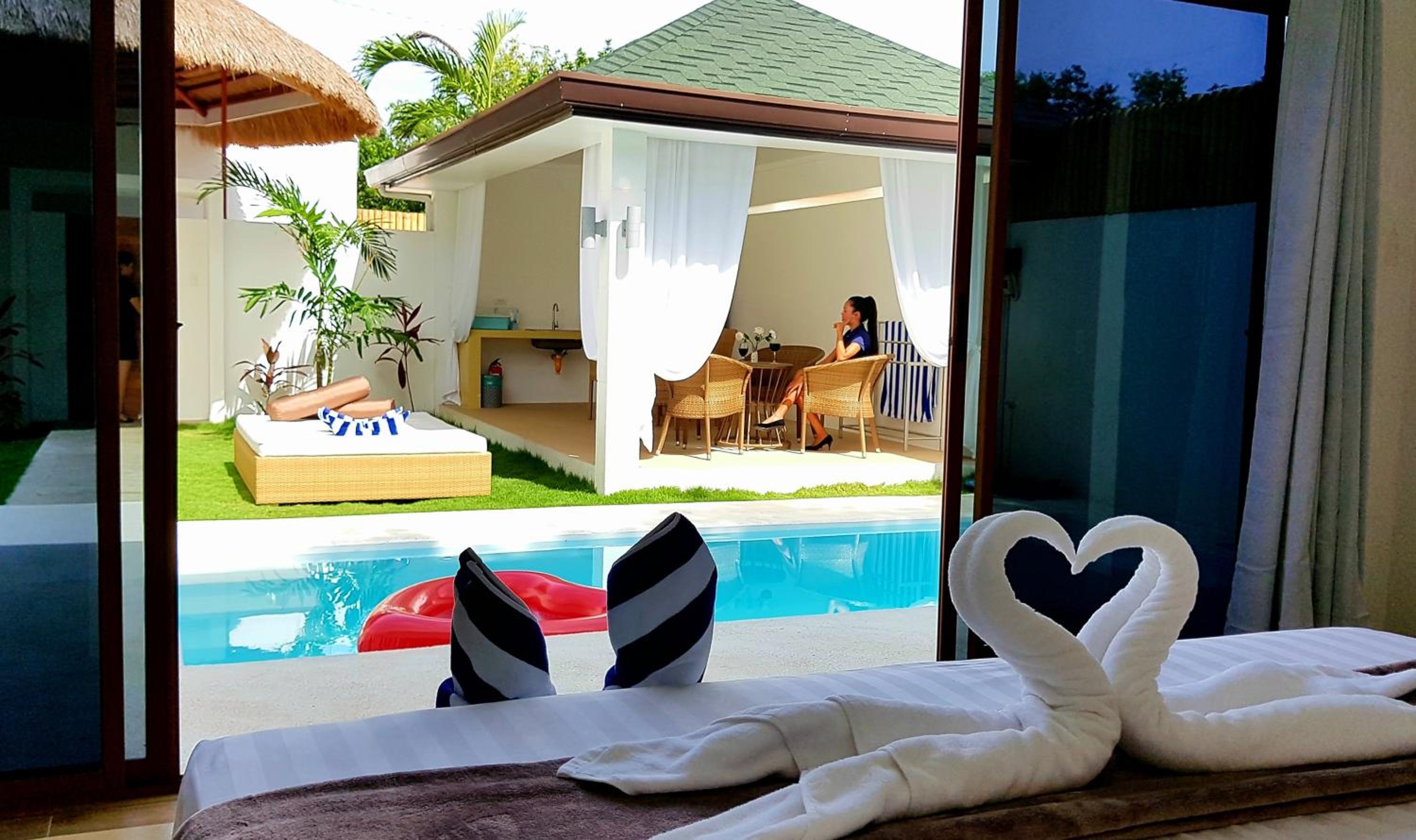 One-Bedroom Villa with Private Pool - Photo 9