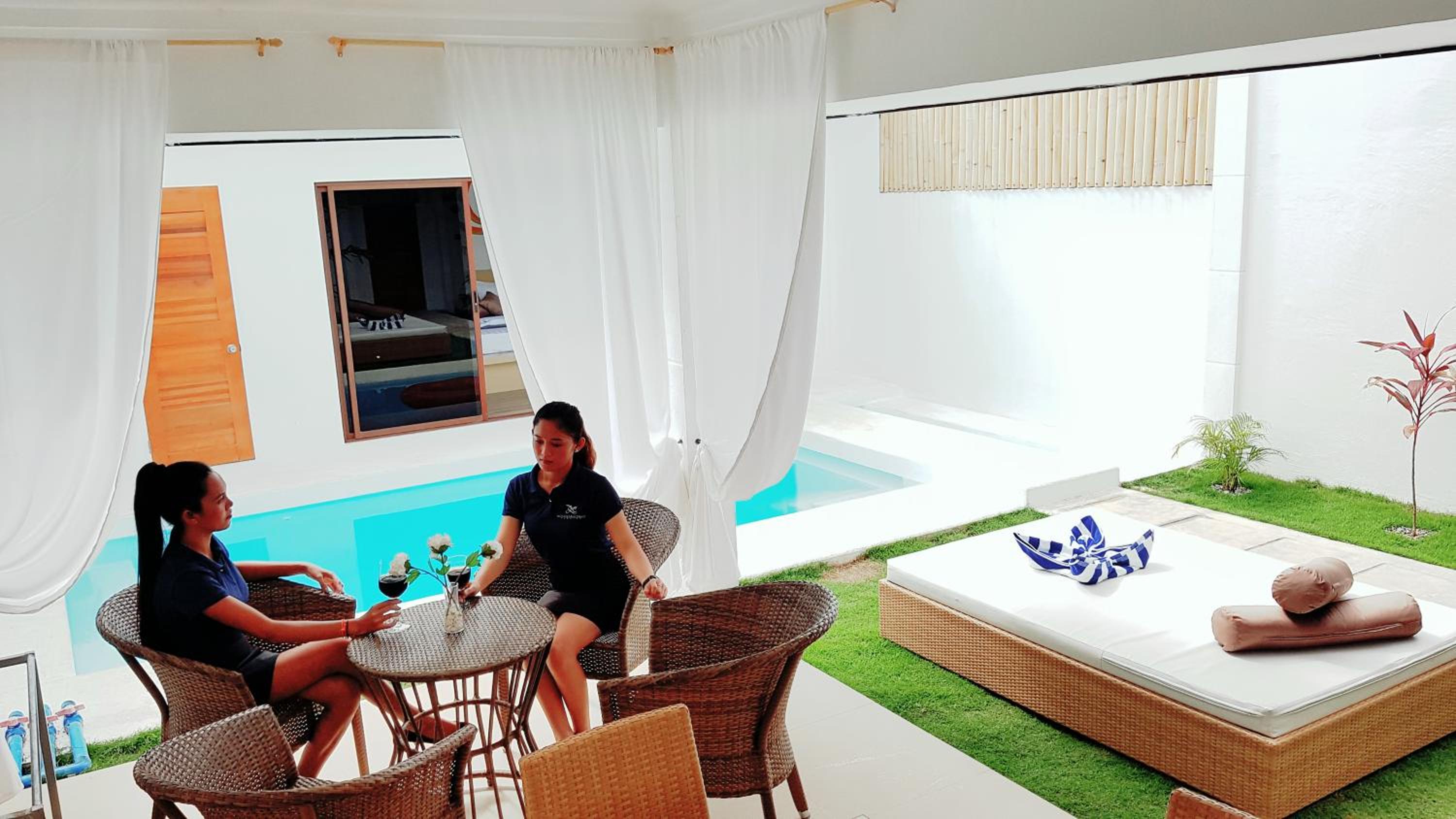 One-Bedroom Villa with Private Pool - Photo 59