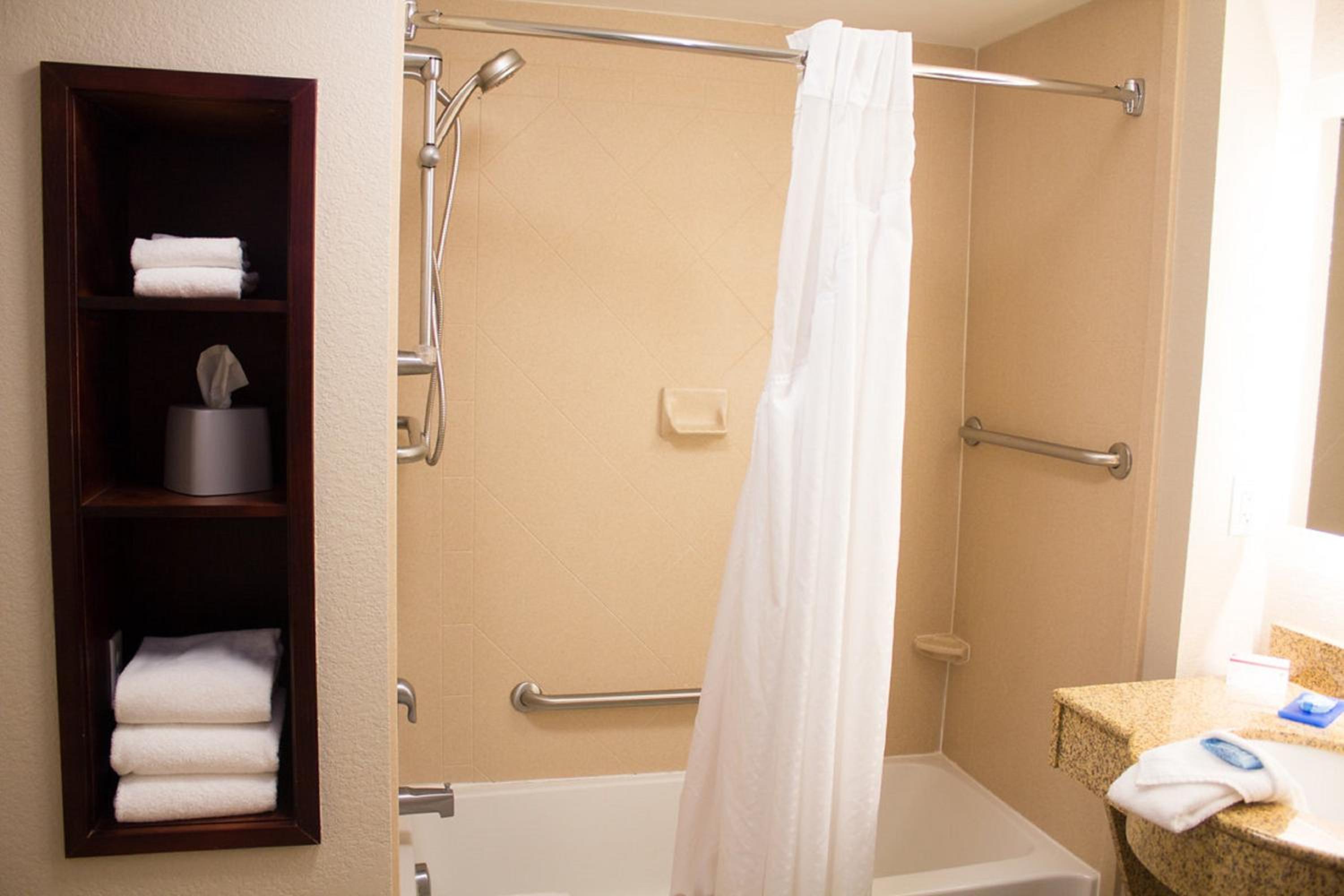 Queen Room with Two Queen Beds and Mobility Accessible Transfer Shower photo 2