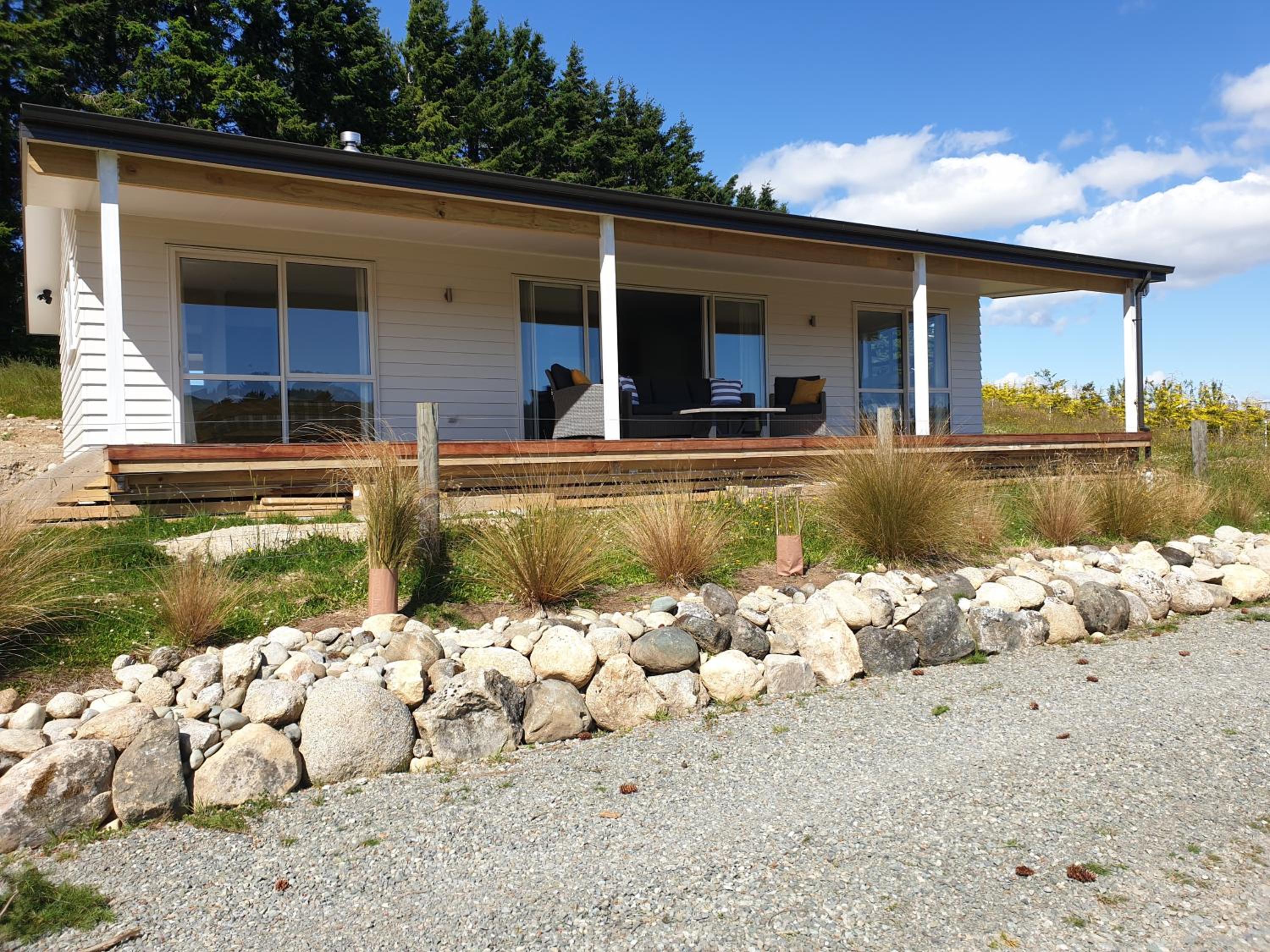Apartment with Mountain View photo 3