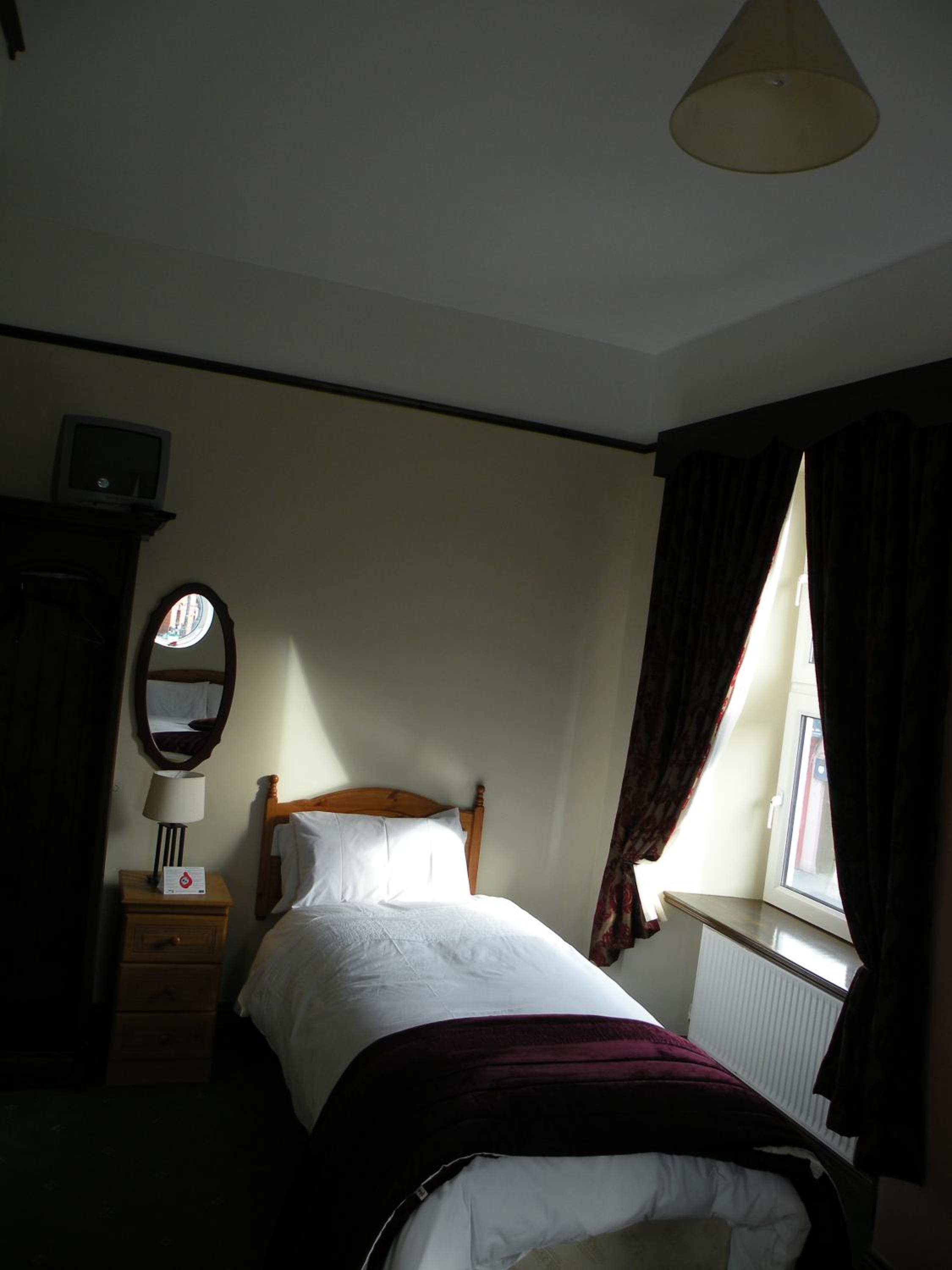 Double or Twin Room photo 3