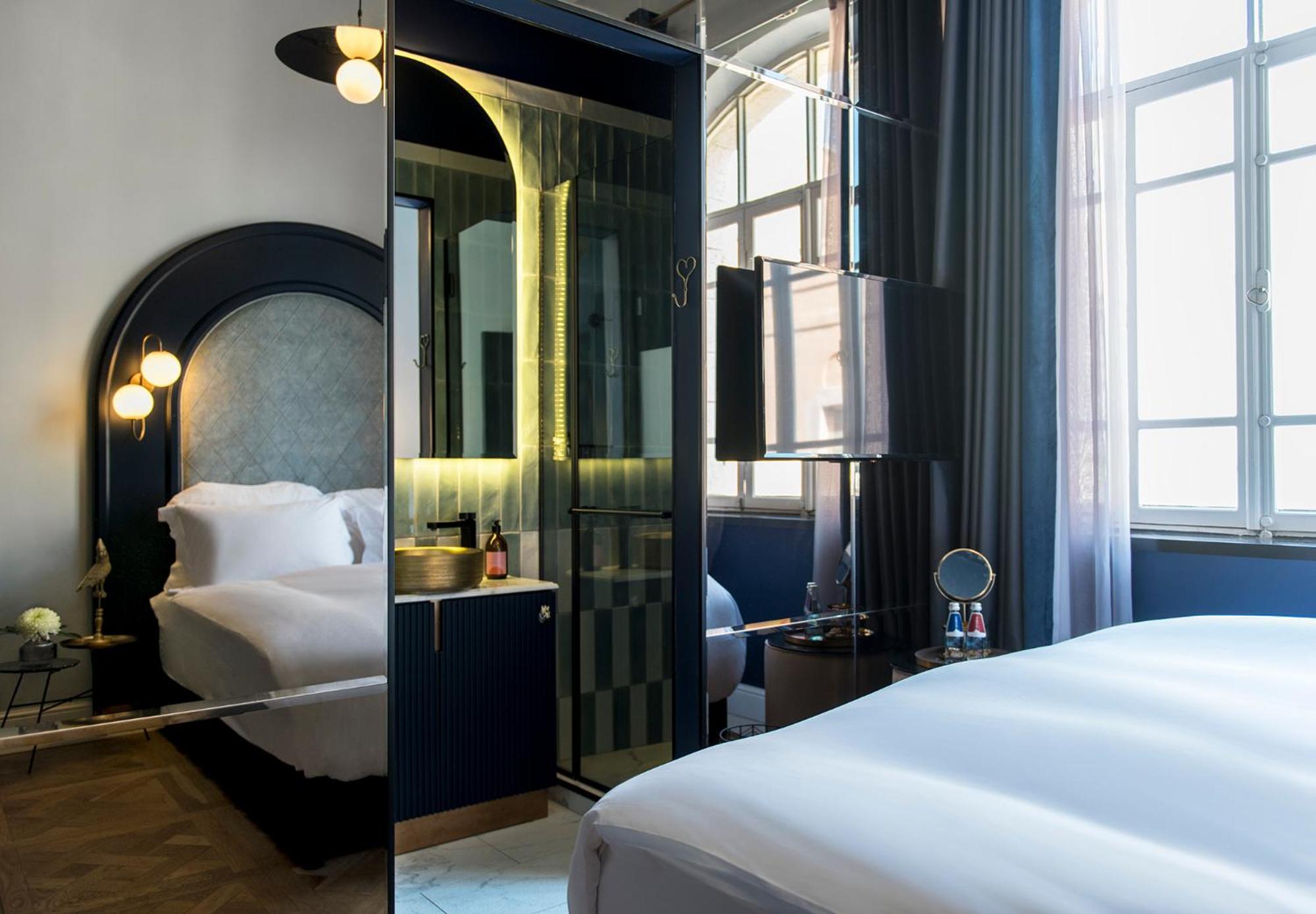 Double Room - Photo 10