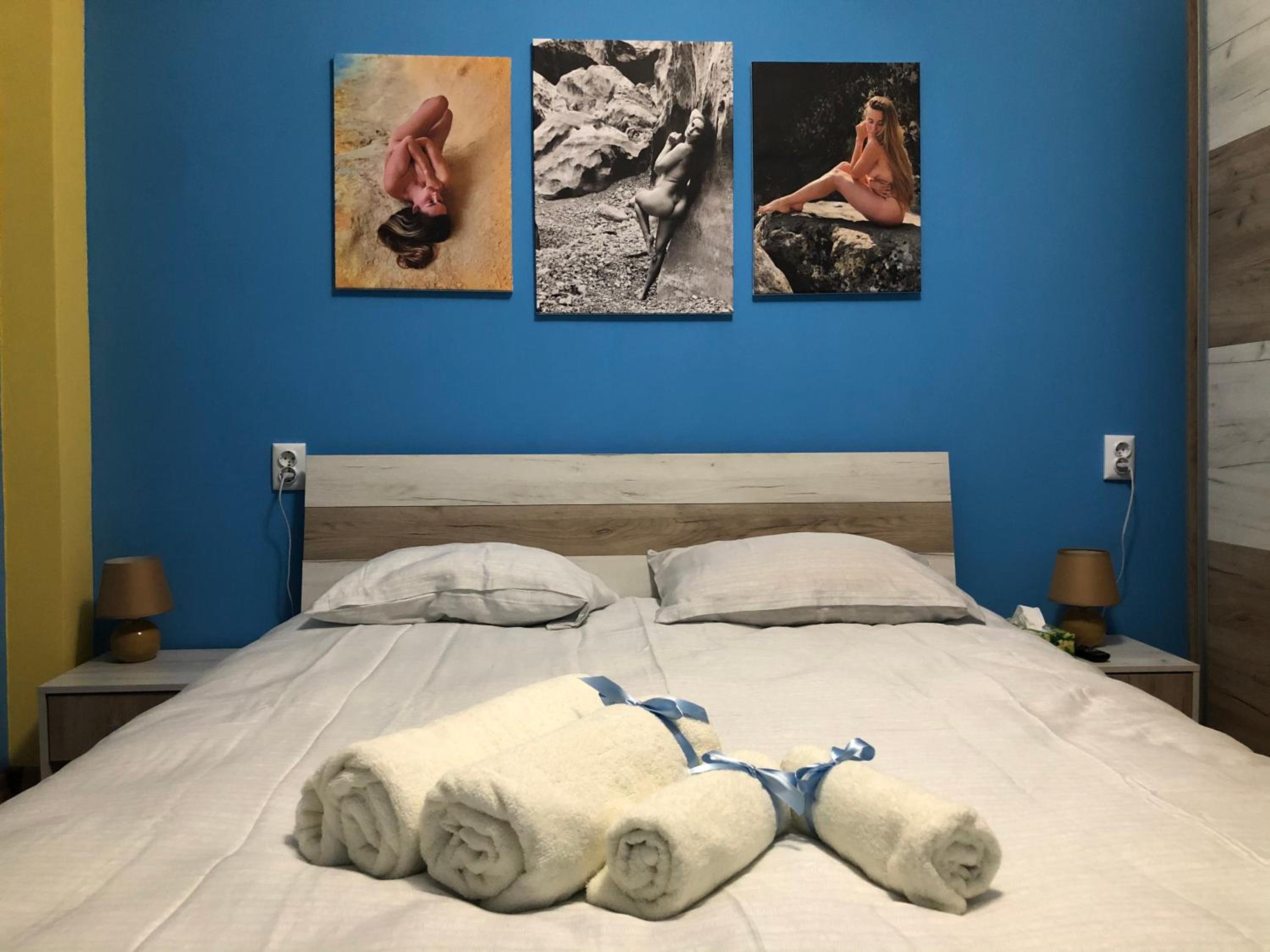 Apartment photo 1