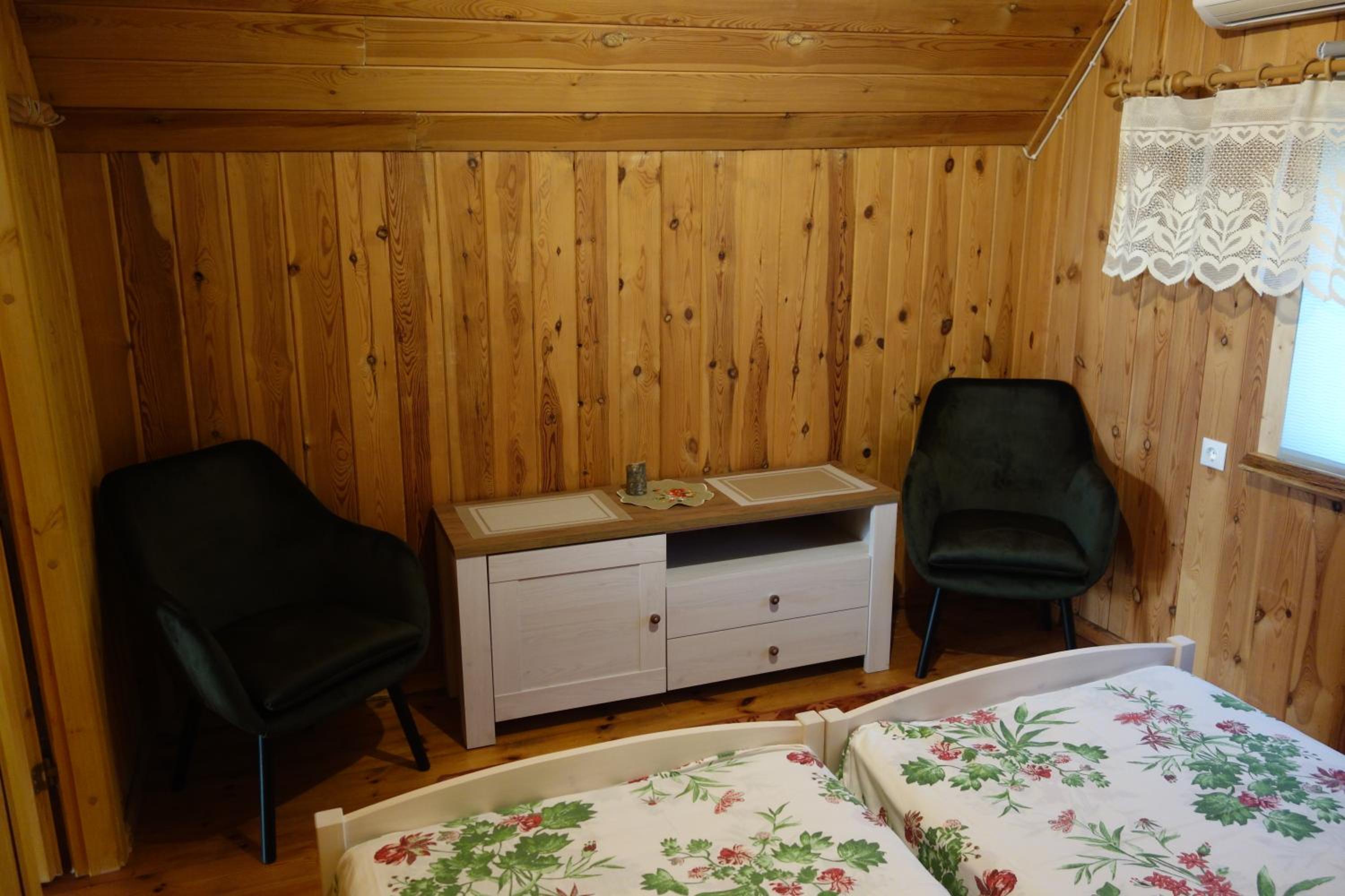 Twin Room with Shared Bathroom