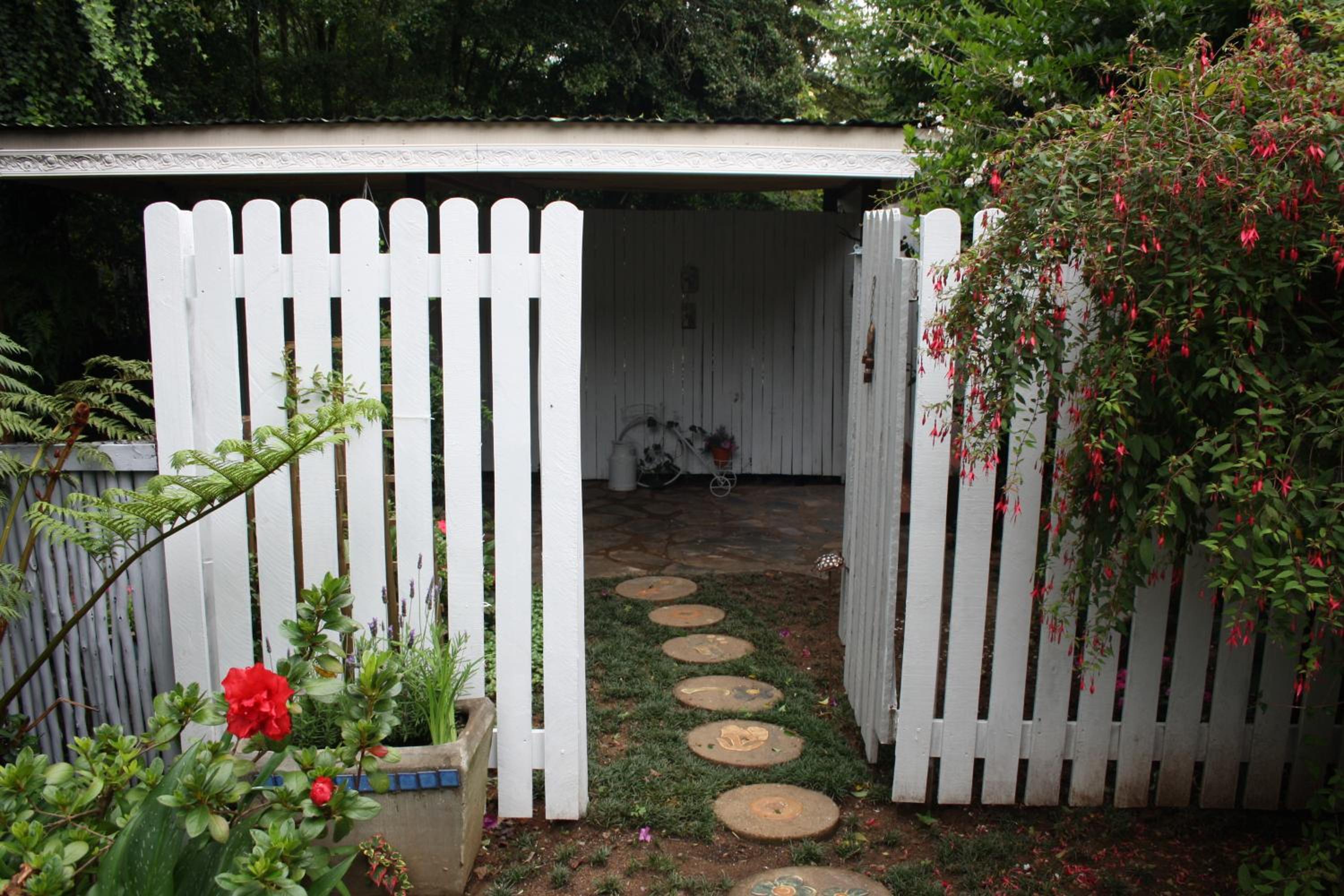 Double Room with Private Bathroom - Photo 12