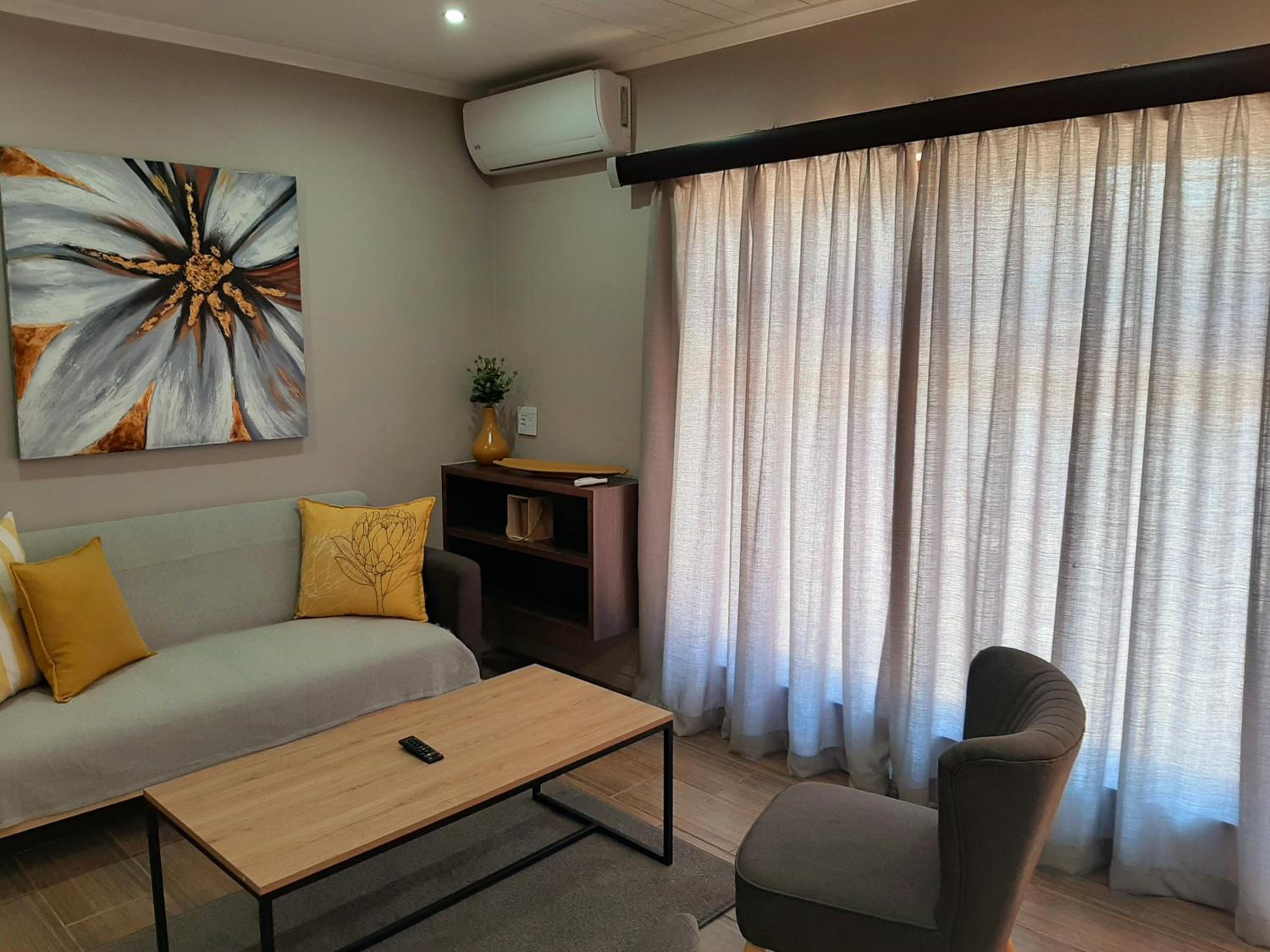 Family Room photo 1