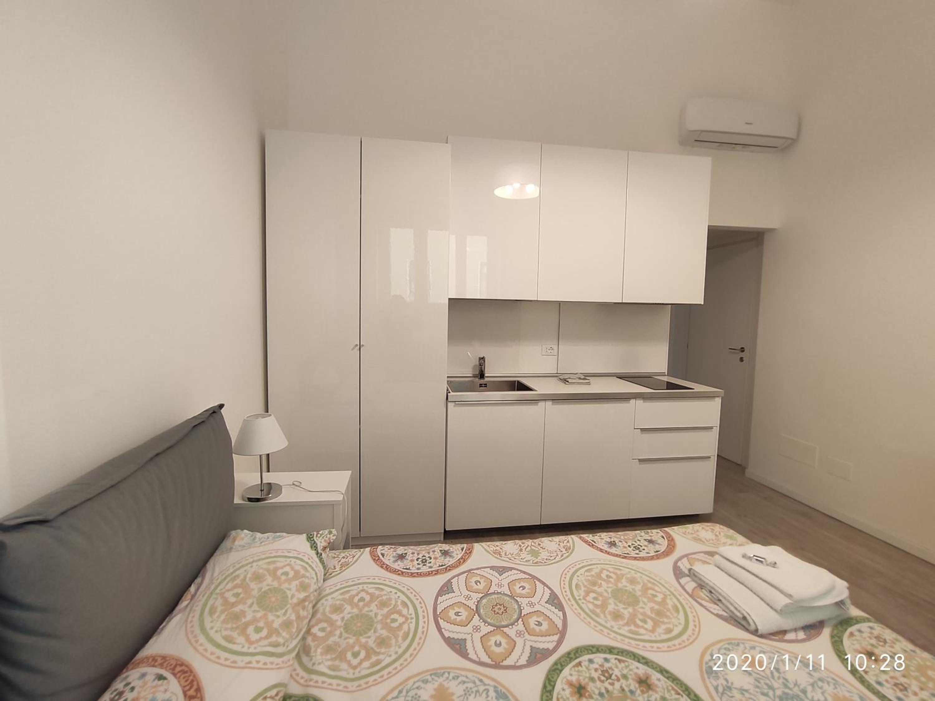 Double or Twin Room - Photo 6