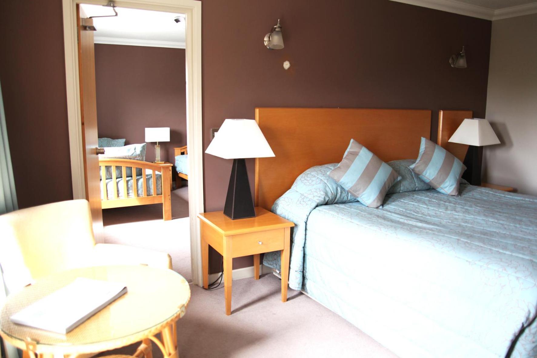 Family Room (2 Adults + 2 Children) photo 2