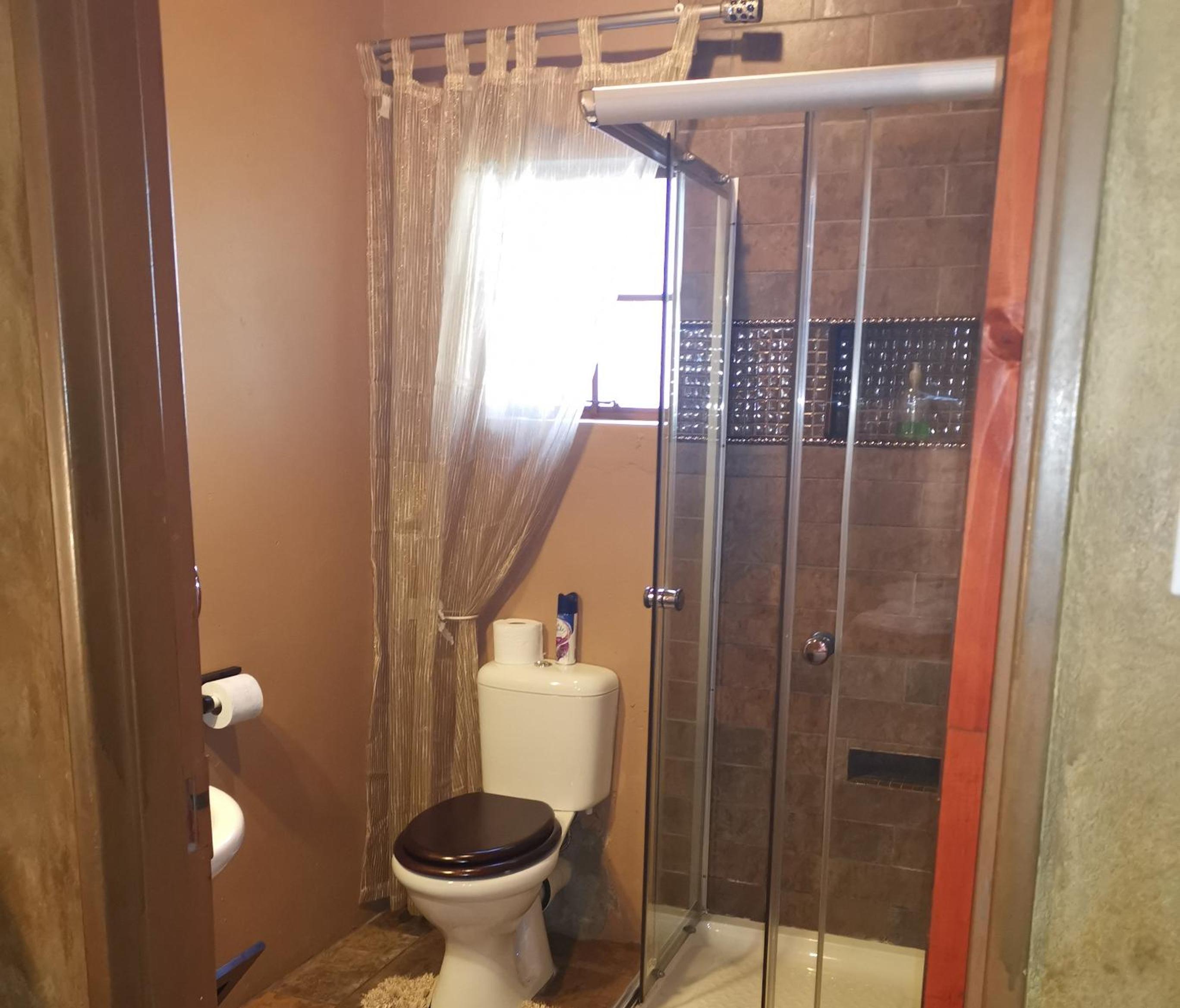 Family Room - Photo 4