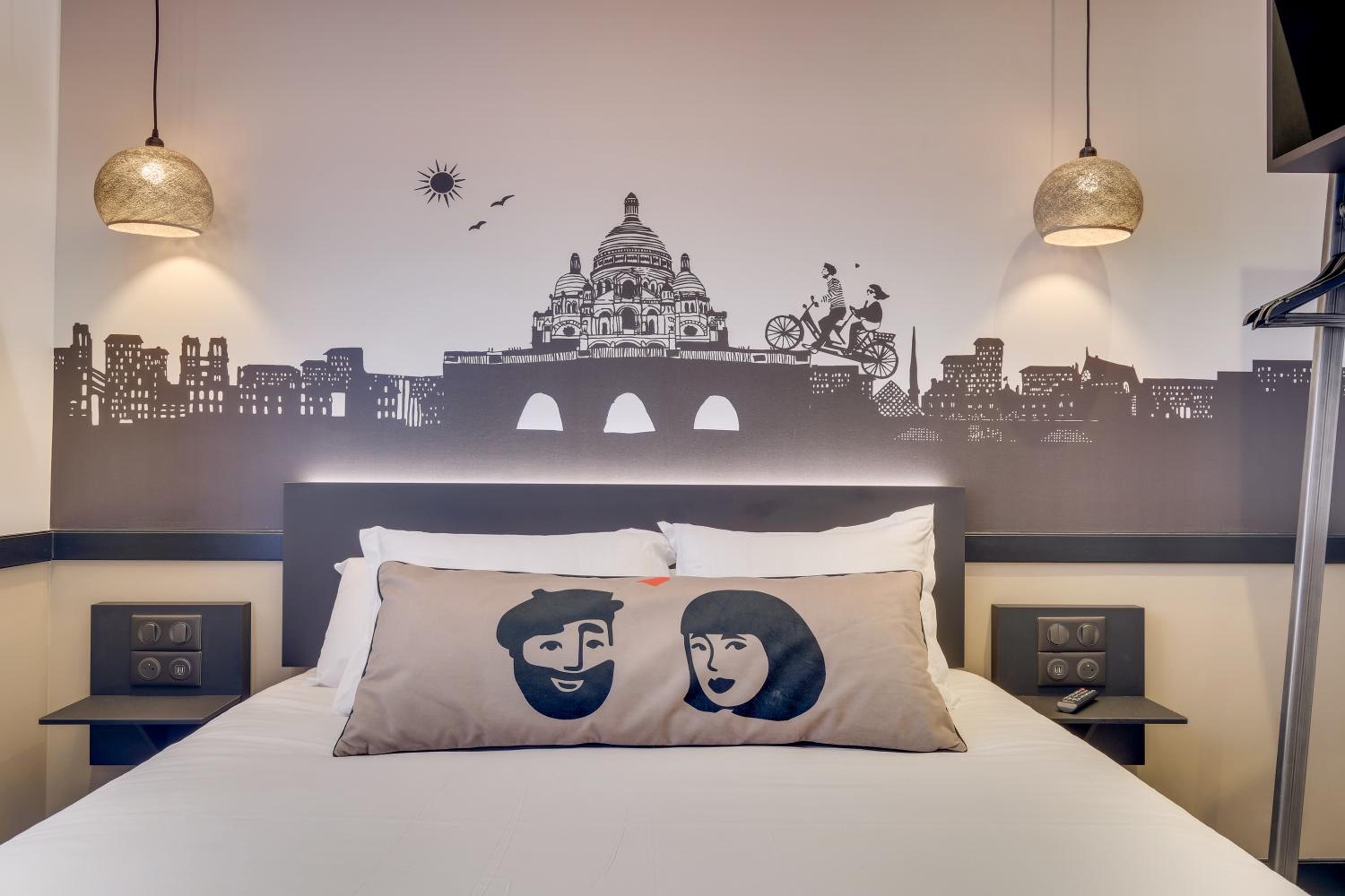 2 rooms next to each other photo 1