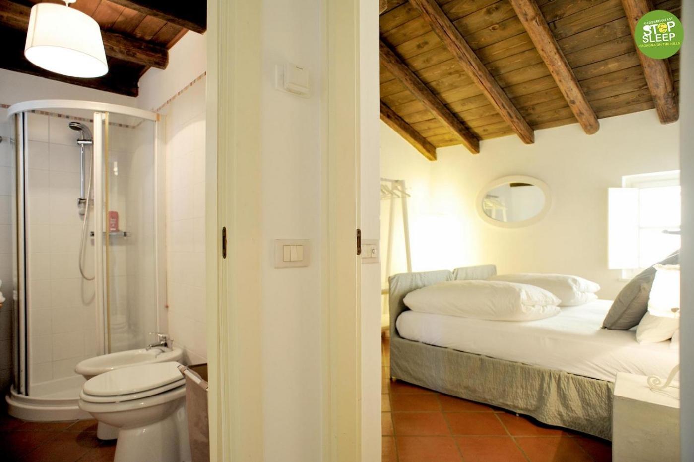 Double or Twin Room photo 3