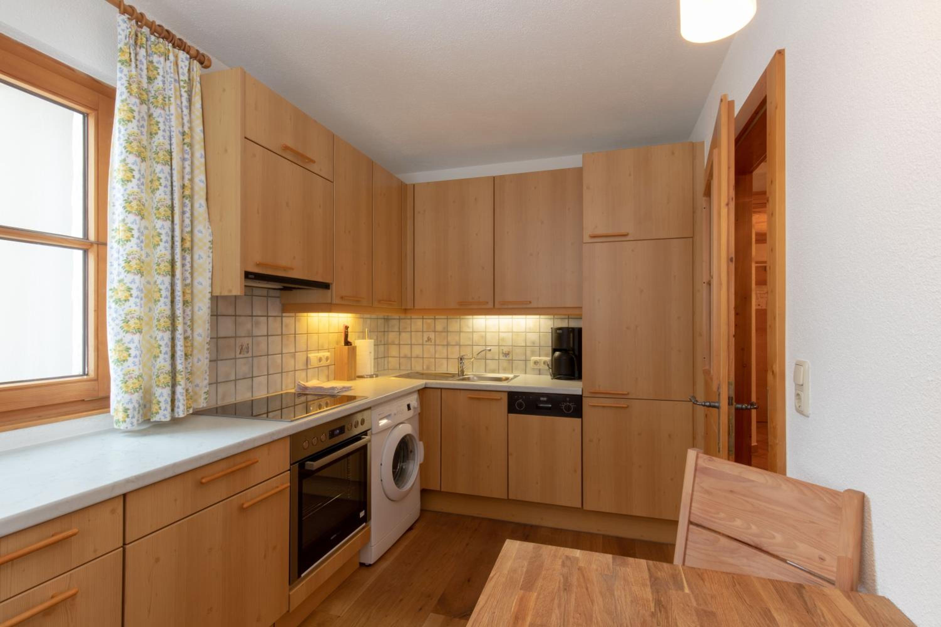 Maisonette photo 3
