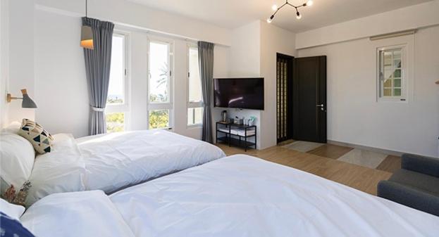 Quadruple Room with Private Bathroom photo 2