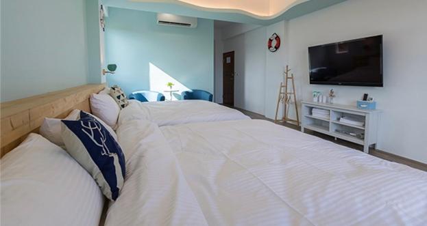 Quadruple Room with Private Bathroom photo 2