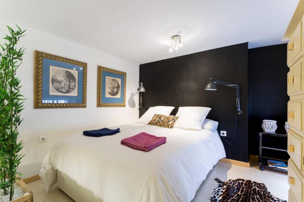 One-Bedroom Apartment - Photo 8