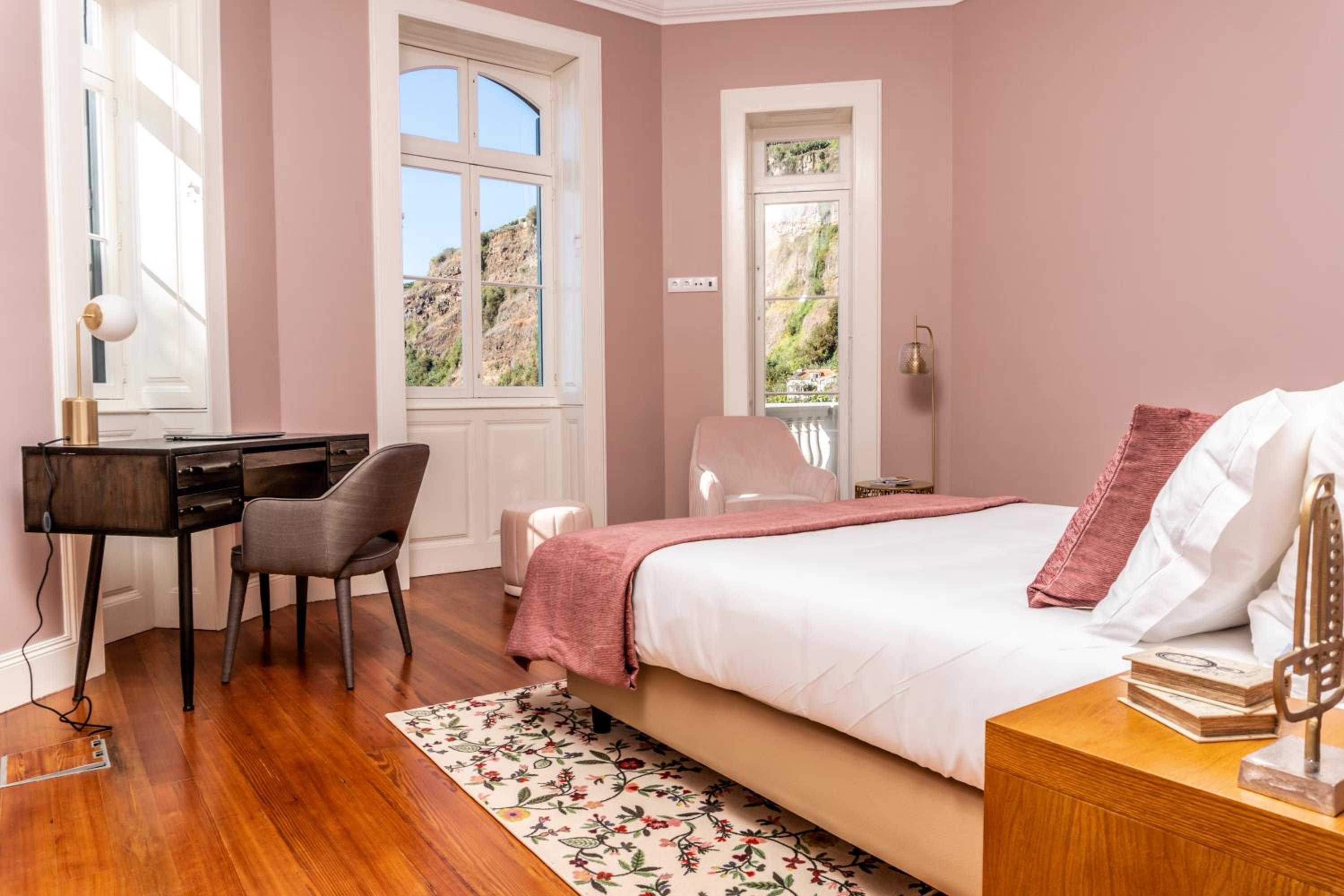 Suite with Sea View - Photo 2