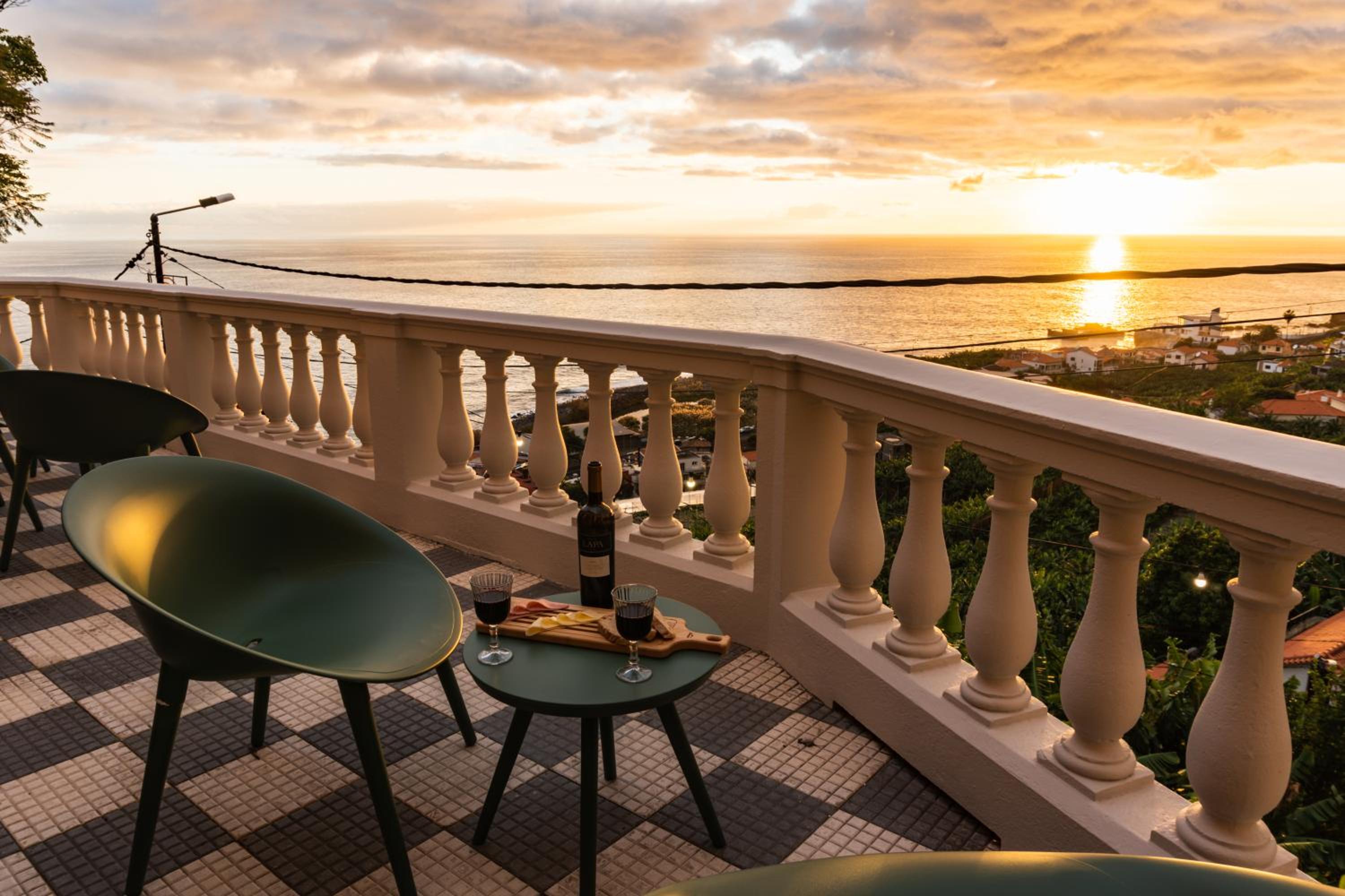 Suite with Sea View - Photo 11