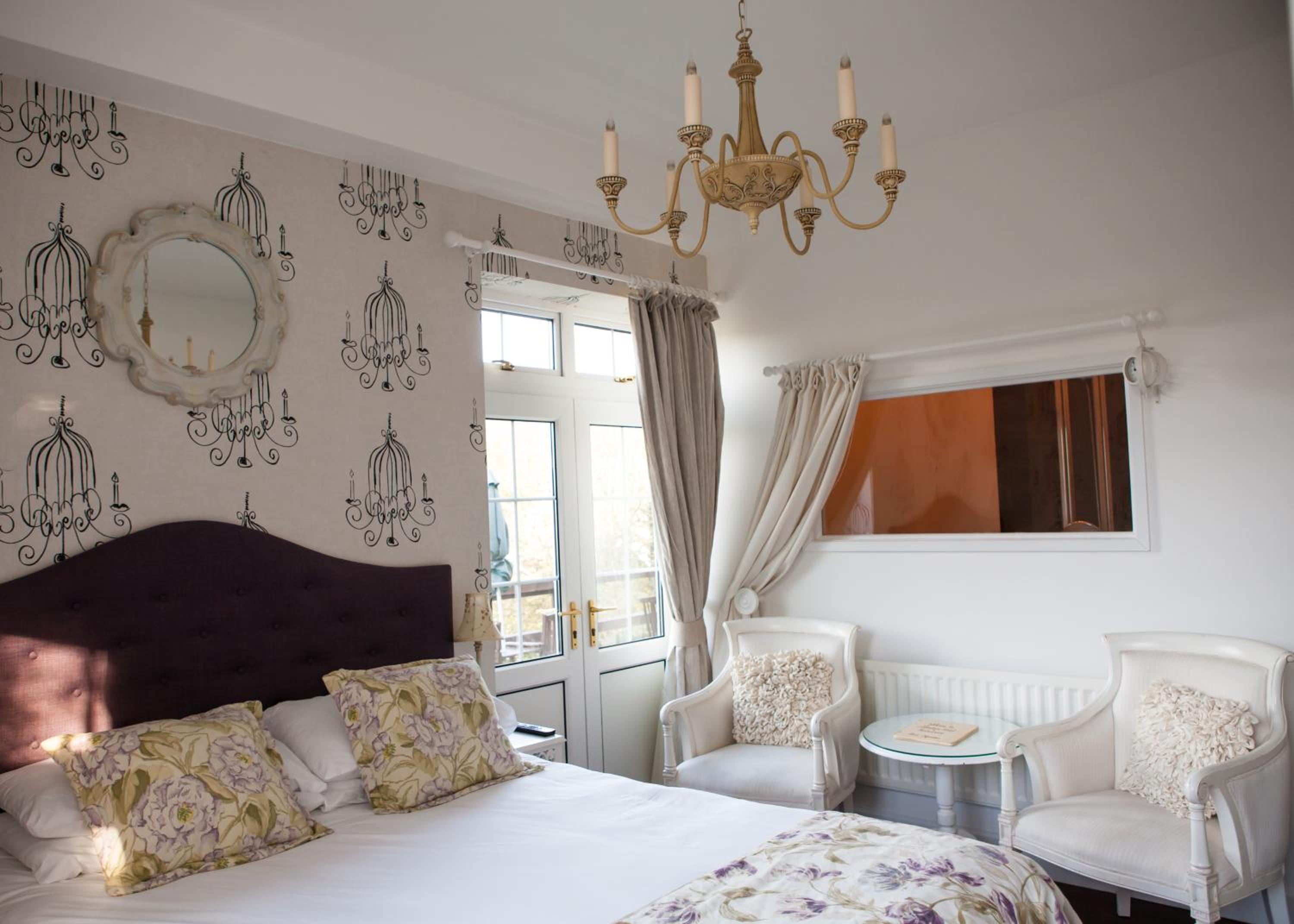 Standard King Room - Photo 2
