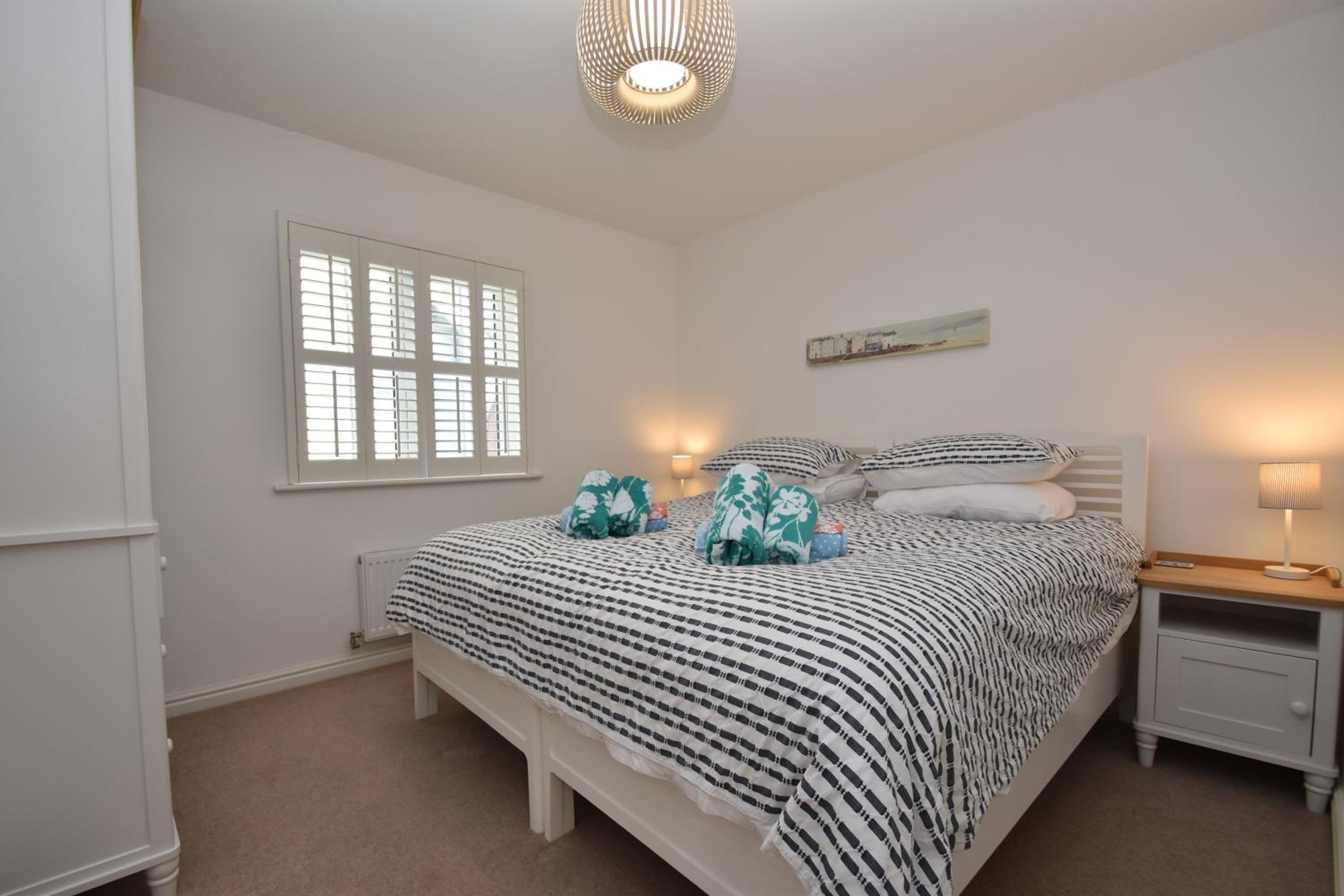 Four-Bedroom House photo 3