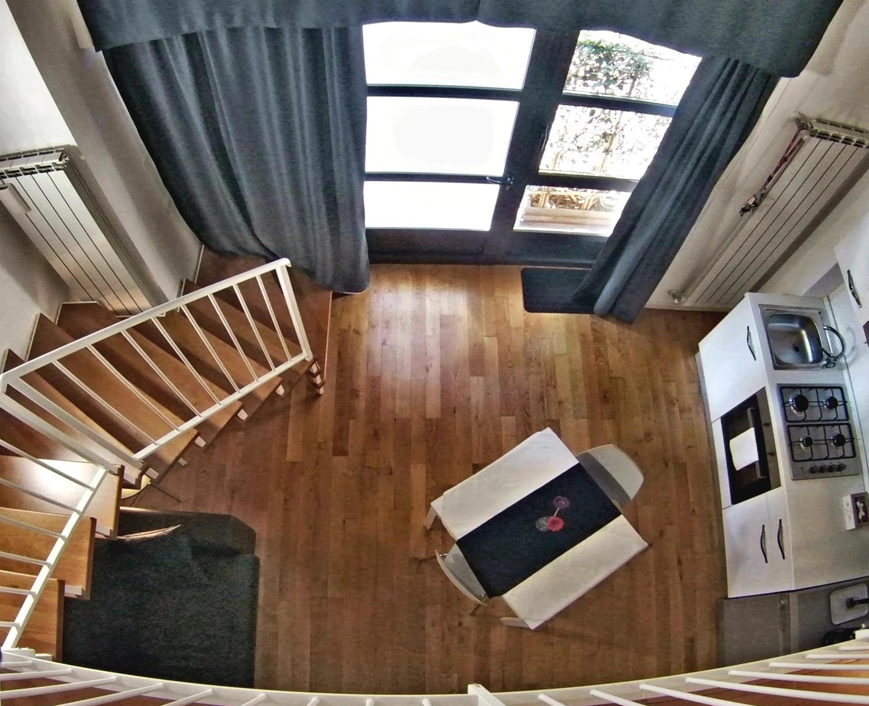 Studio - Split Level