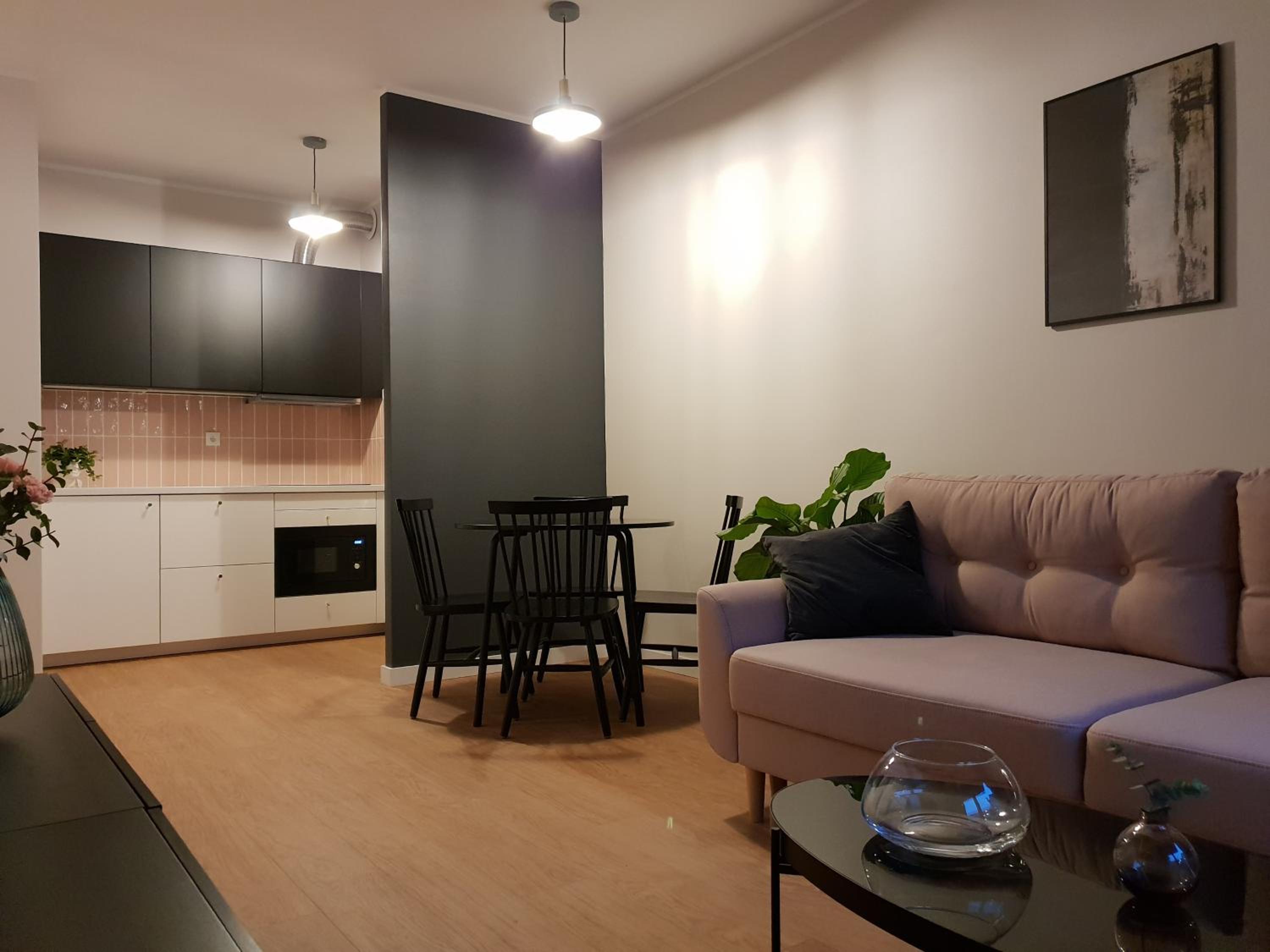 One-Bedroom Apartment - Photo 1