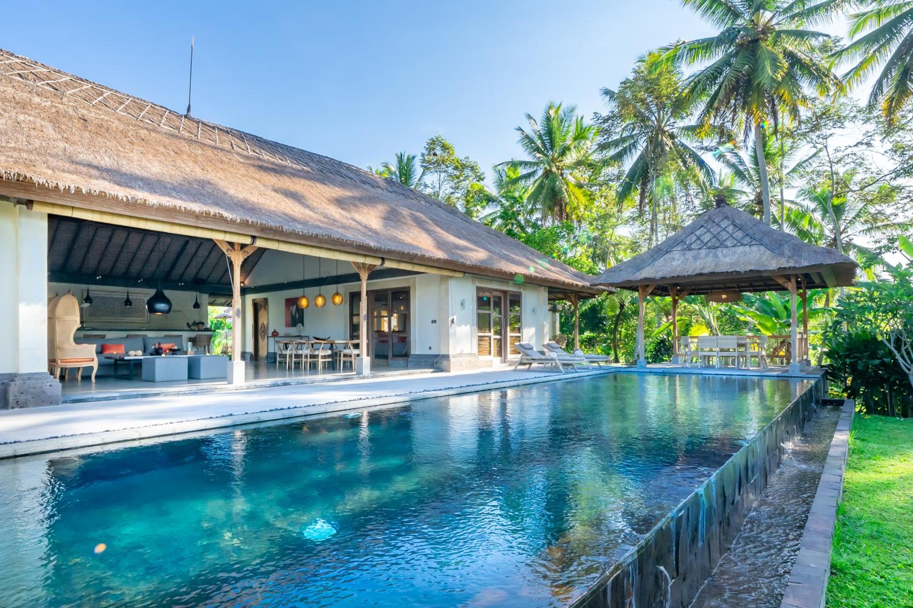 Villa with Private Pool - Photo 3