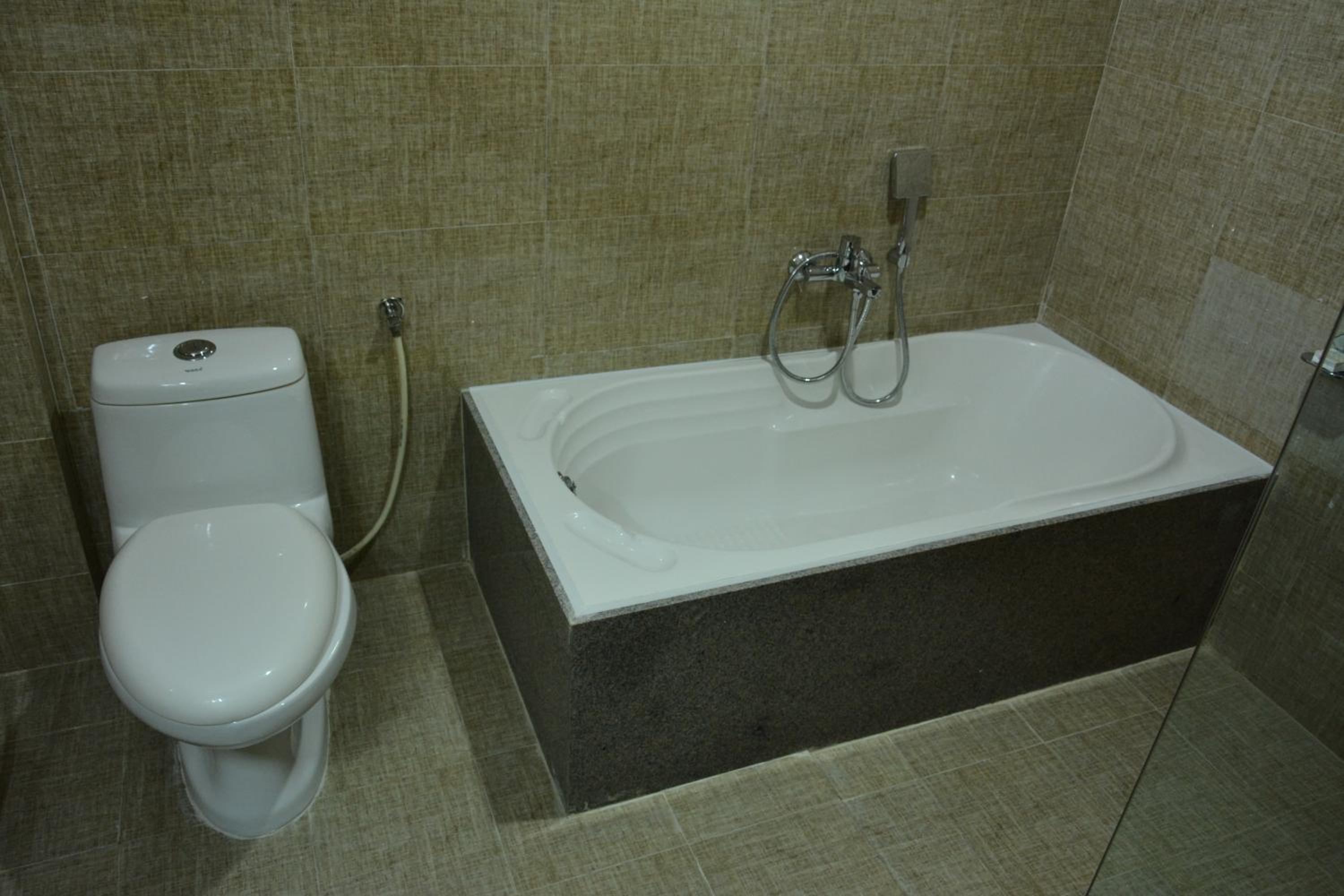 Deluxe King Room photo 1