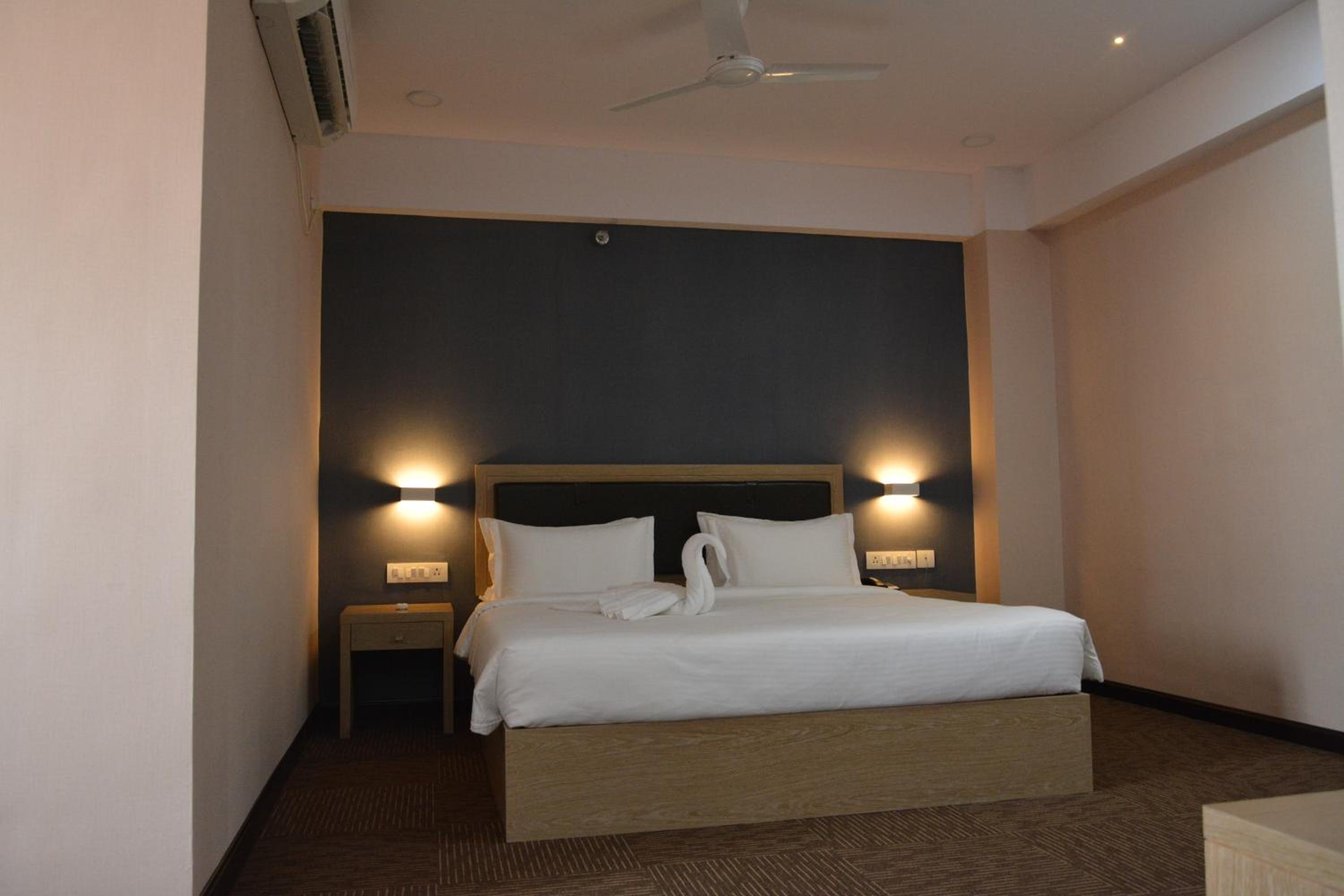 Deluxe Double Room photo 3