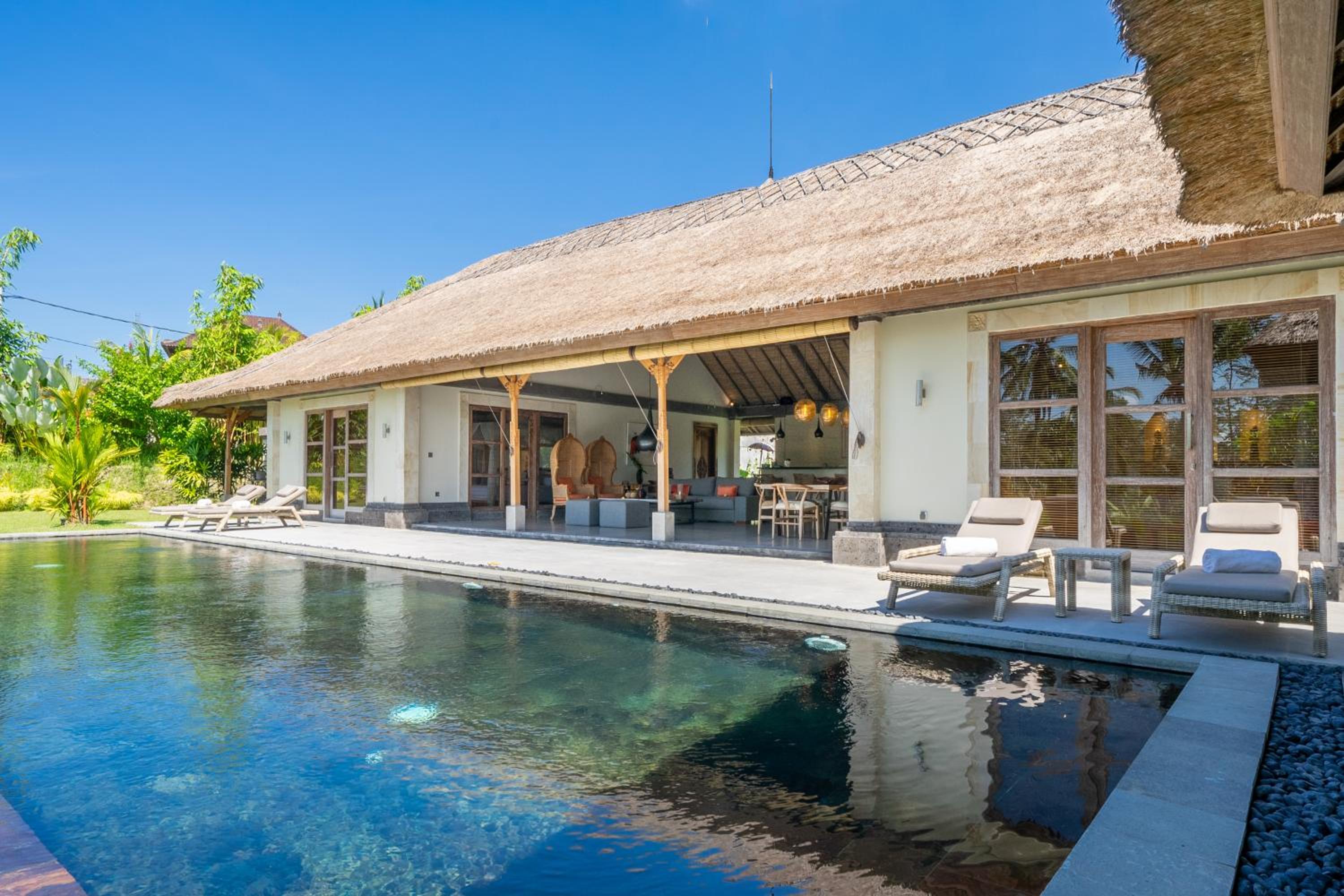 Villa with Private Pool - Photo 9