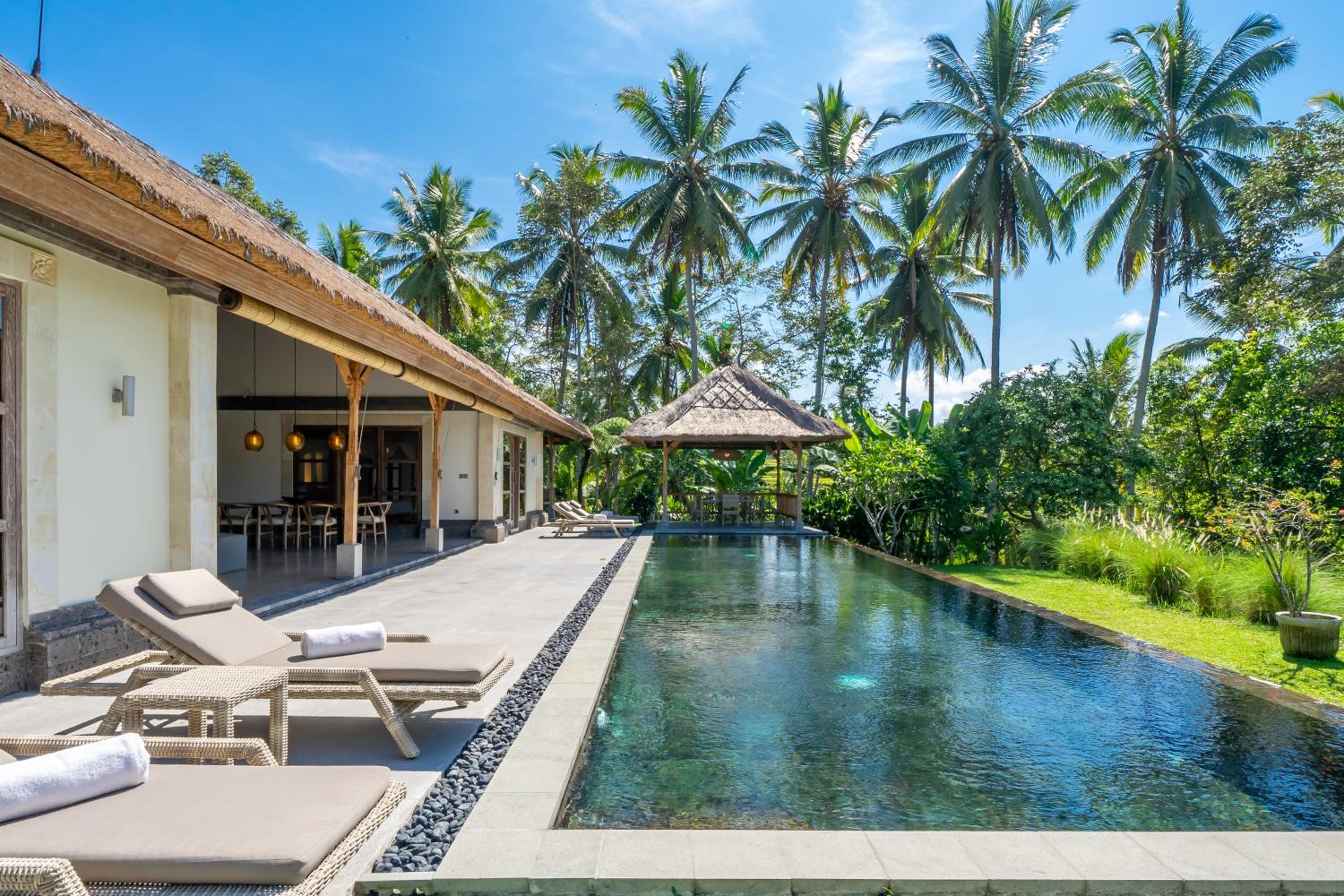 Villa with Private Pool - Photo 10