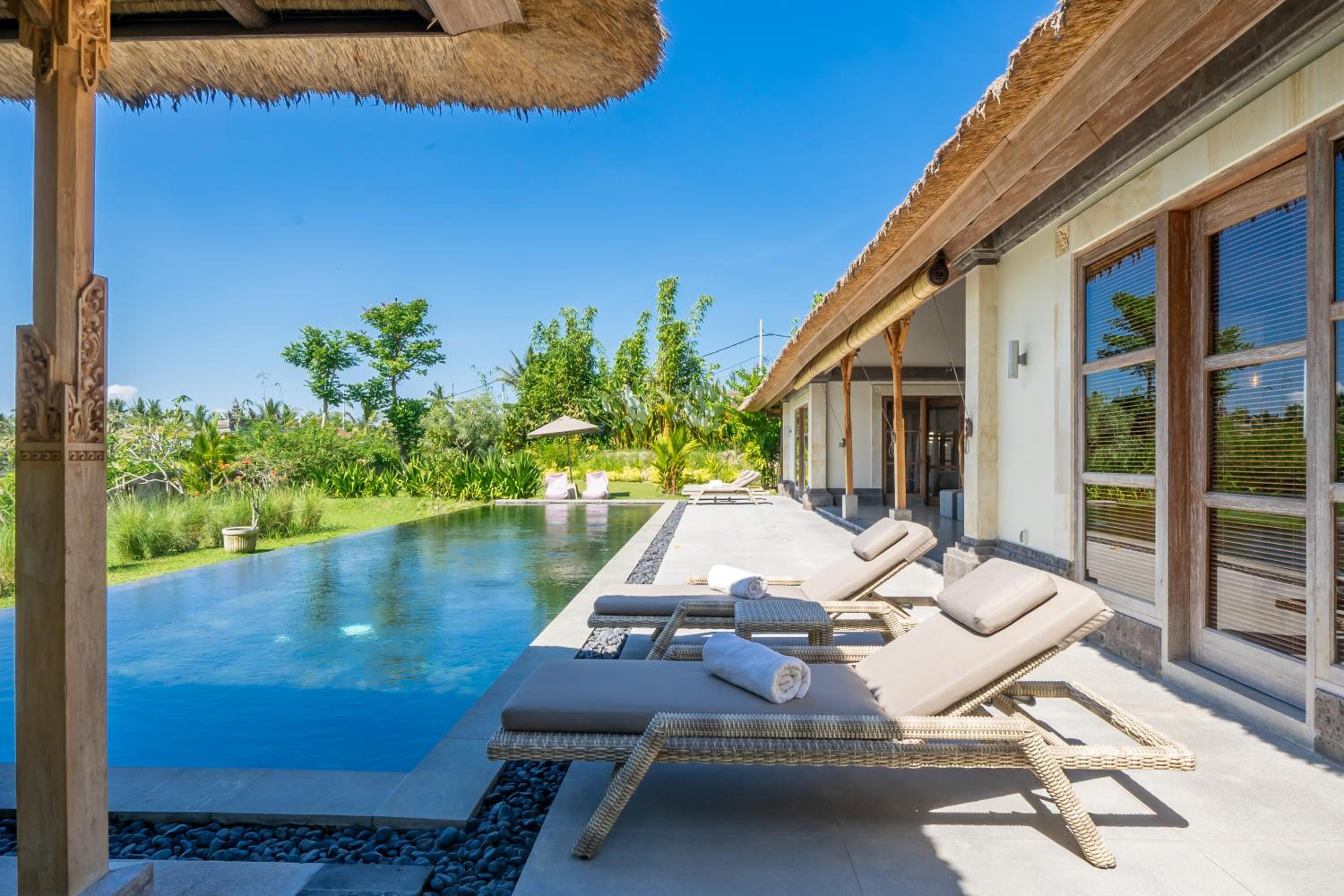 Villa with Private Pool - Photo 23