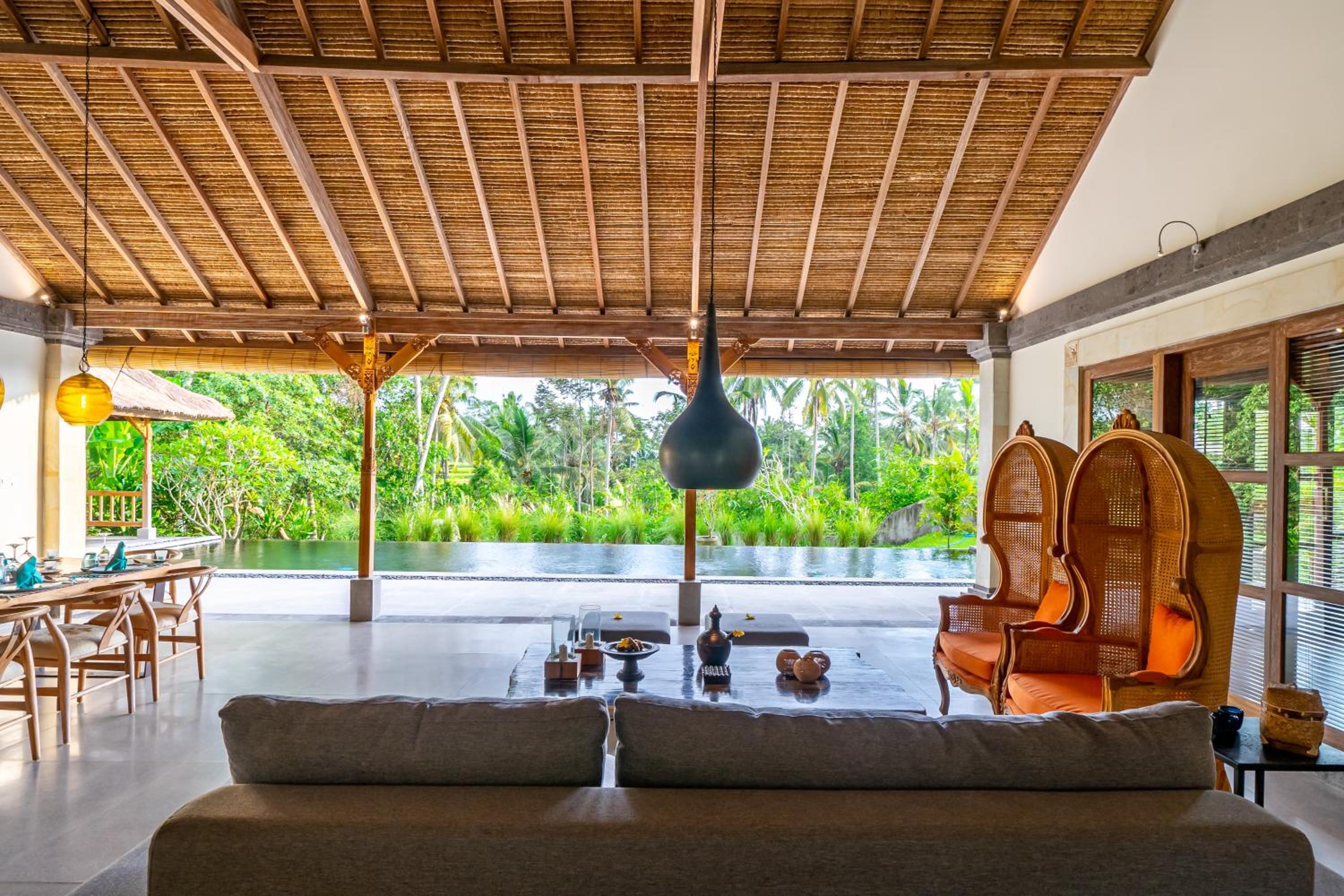 Villa with Private Pool - Photo 35