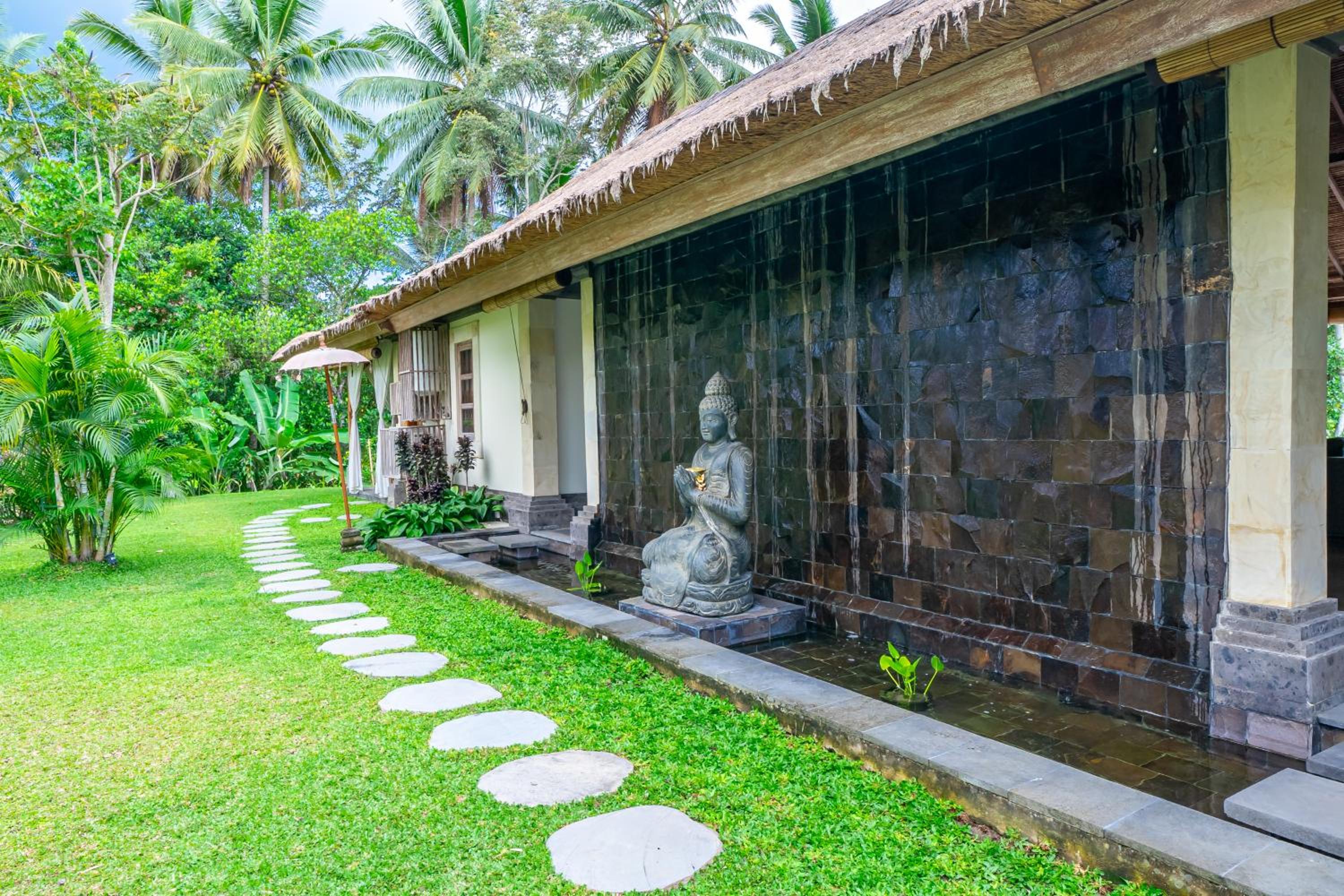 Villa with Private Pool - Photo 30